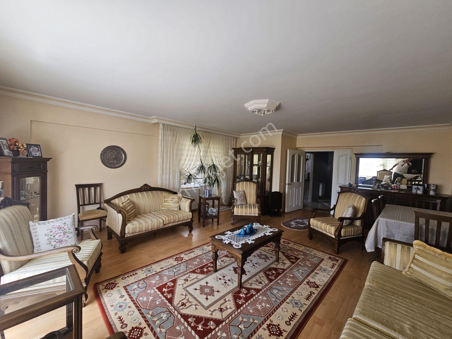 Şimşek Emlak'tan Dikmen Mürsel Uluç Mh. 290m2 6+1 Güney Doğu Batı Cepheli Dubleks - Görsel 2