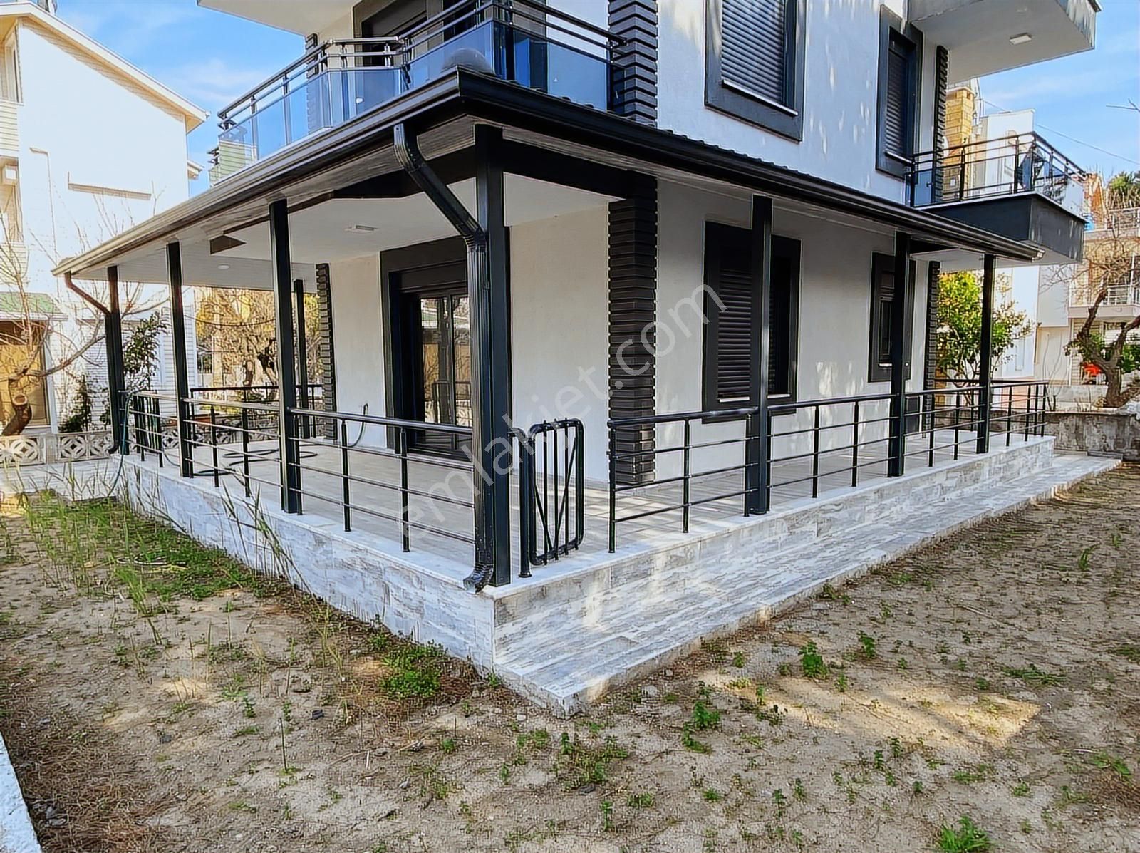 Rw Nefes'ten Altınova'da Denize 150m Yürüme Mesafeli 4+1 Villa - Görsel 5