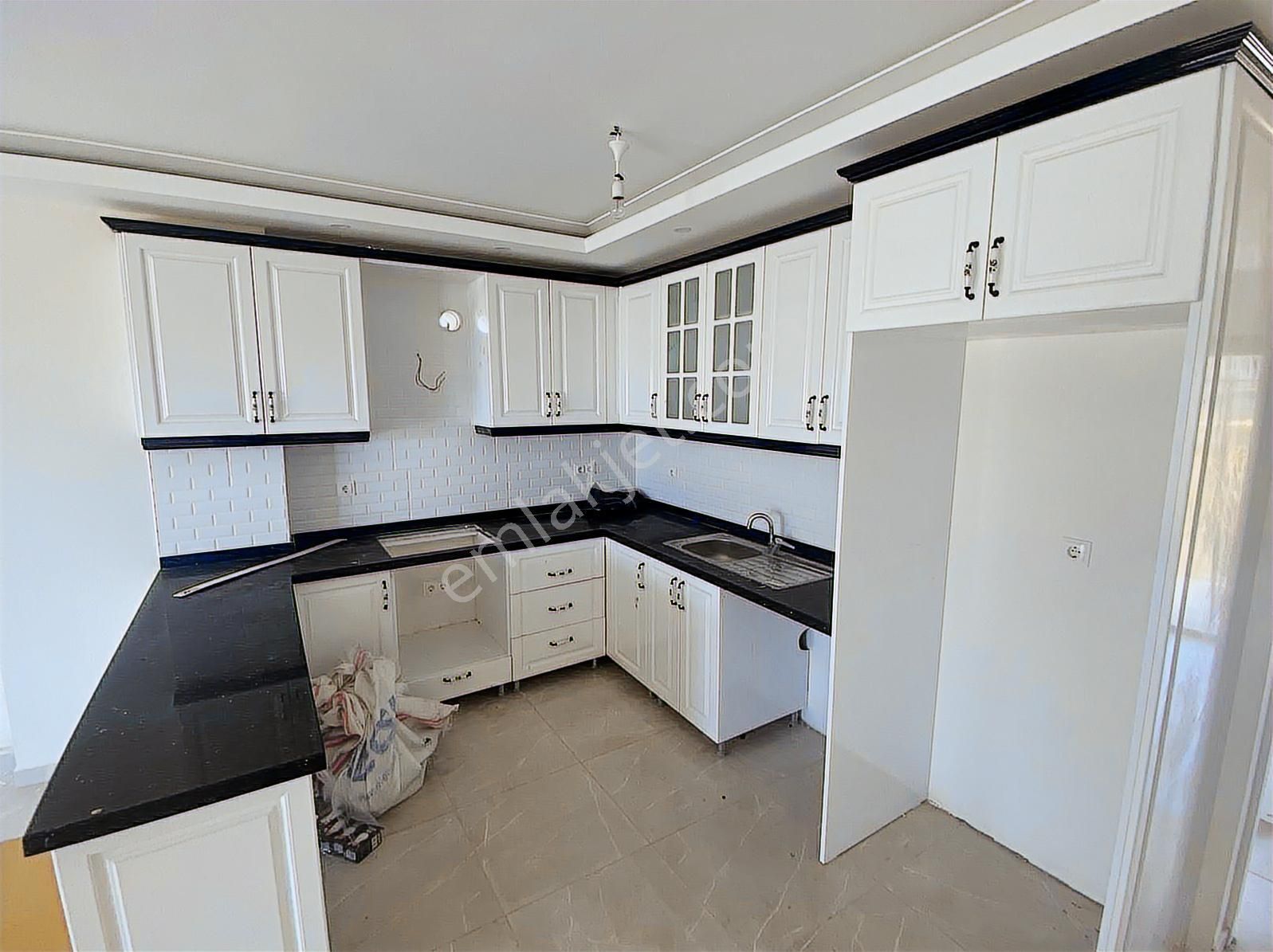 Rw Nefes'ten Altınova'da Denize Sıfır Sitede 4+1 Villa - Görsel 18