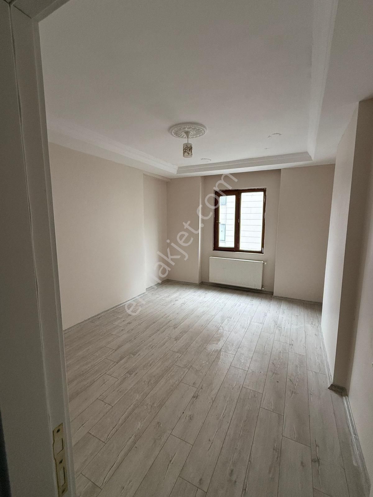 Asansör Yok Yıllık Verilecek4 Oda Doğalgazlı Temiz Parkeli 2 Balkon Karaköprü Son Kat 4kat - Görsel 4