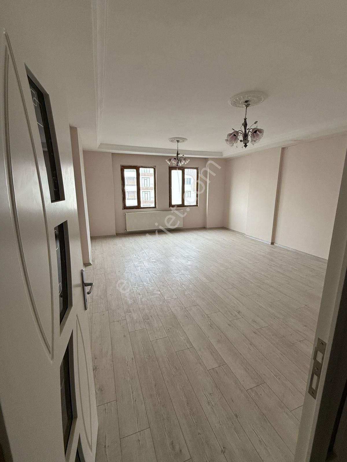 Asansör Yok Yıllık Verilecek4 Oda Doğalgazlı Temiz Parkeli 2 Balkon Karaköprü Son Kat 4kat - Görsel 8