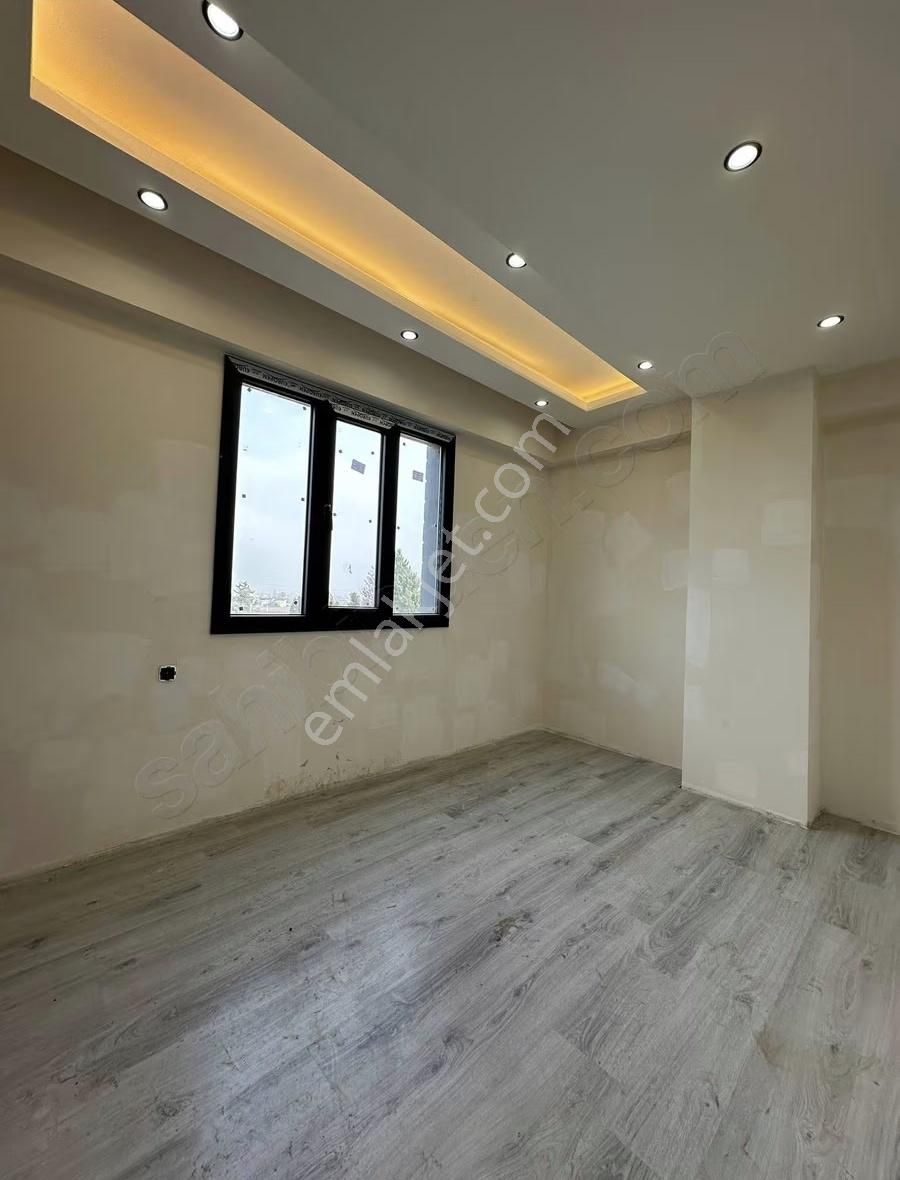 H-n Gayrimenkul Den Satılık 1+1 Lüks Daire - Görsel 2