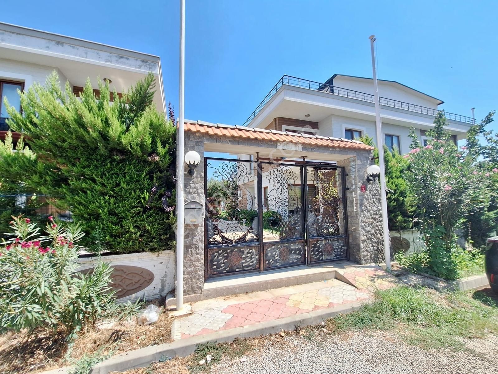 ꧁akçay Ay Emlaktan꧂güre'de Deniz Tarafında Havuzlu Satılık 3+1 Ultra Lüks Müstakil Villa - Görsel 18