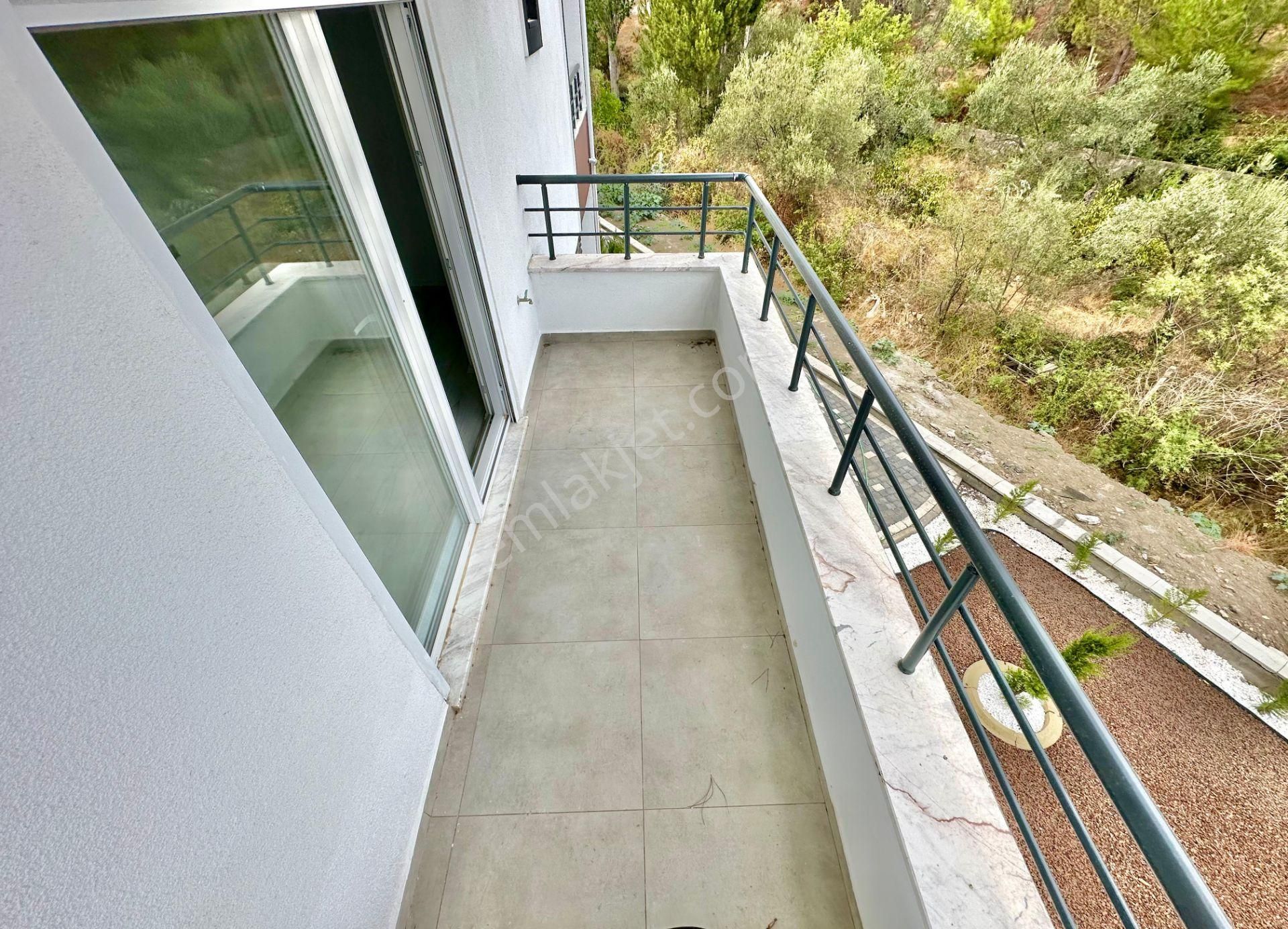 ꧁akçay Ay Emlaktan꧂gürede Kazdağlarının Eteklerinde Geniş Aileler İçin Tasarlanmış Satılık 5+1villa - Görsel 22