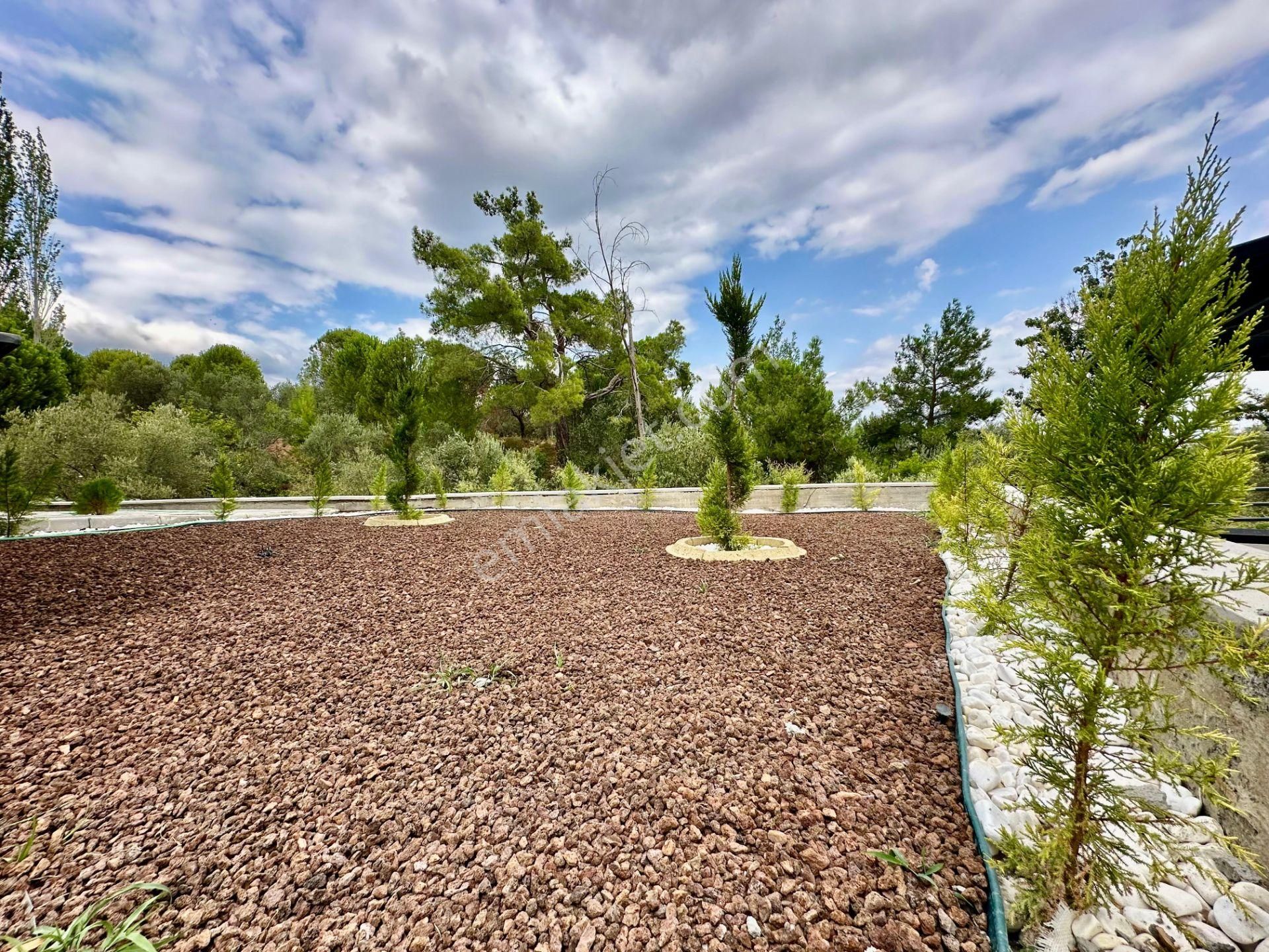 ꧁akçay Ay Emlaktan꧂gürede Kazdağlarının Eteklerinde Geniş Aileler İçin Tasarlanmış Satılık 5+1villa - Görsel 3