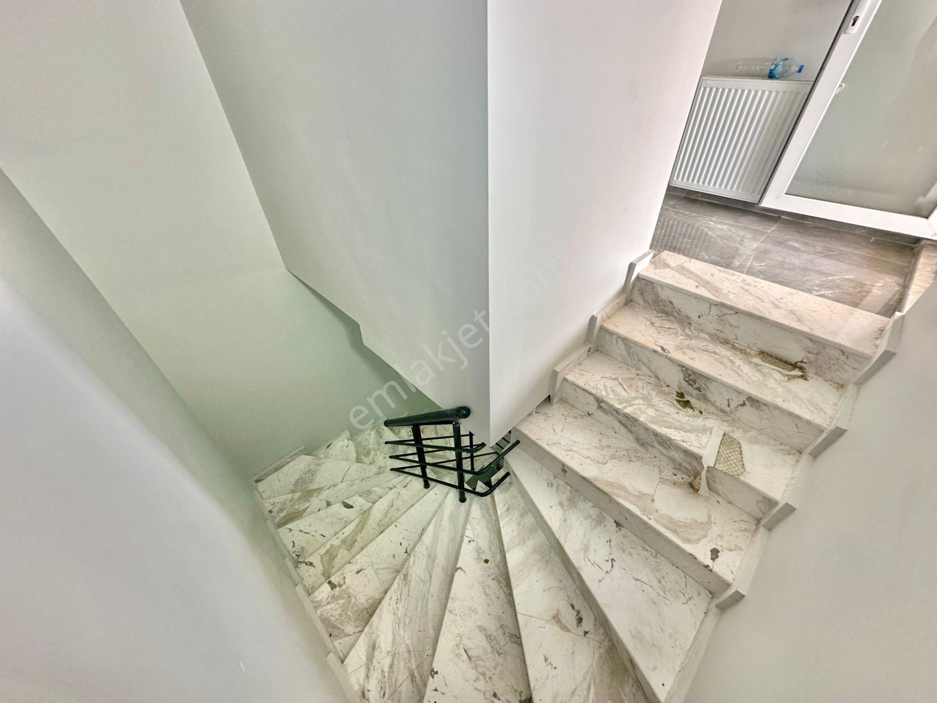 ꧁akçay Ay Emlaktan꧂gürede Kazdağlarının Eteklerinde Geniş Aileler İçin Tasarlanmış Satılık 5+1villa - Görsel 14