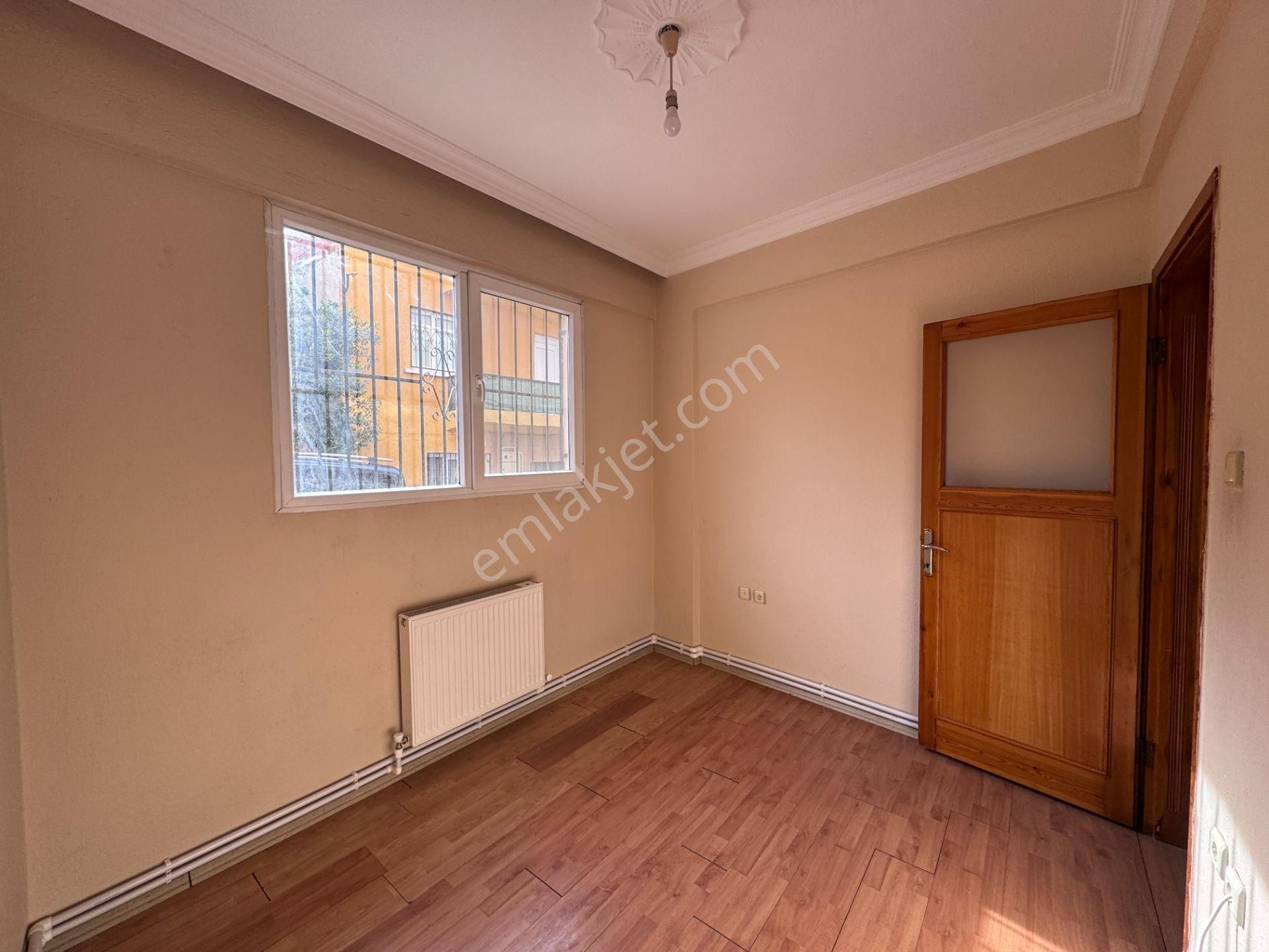 Gümüşpala Mahallesinde Doğalgazlı 2+1 Kiralık Daire - Görsel 7