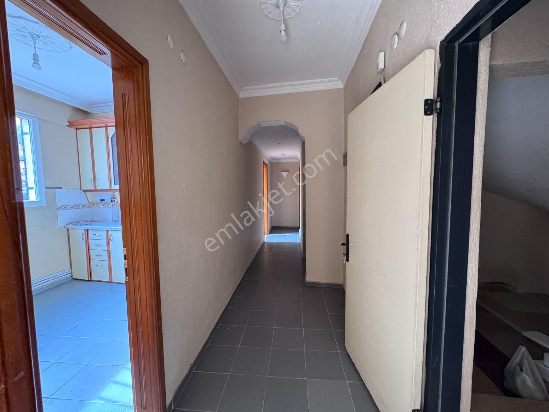 Gümüşpala Mahallesinde Doğalgazlı 2+1 Kiralık Daire - Görsel 17