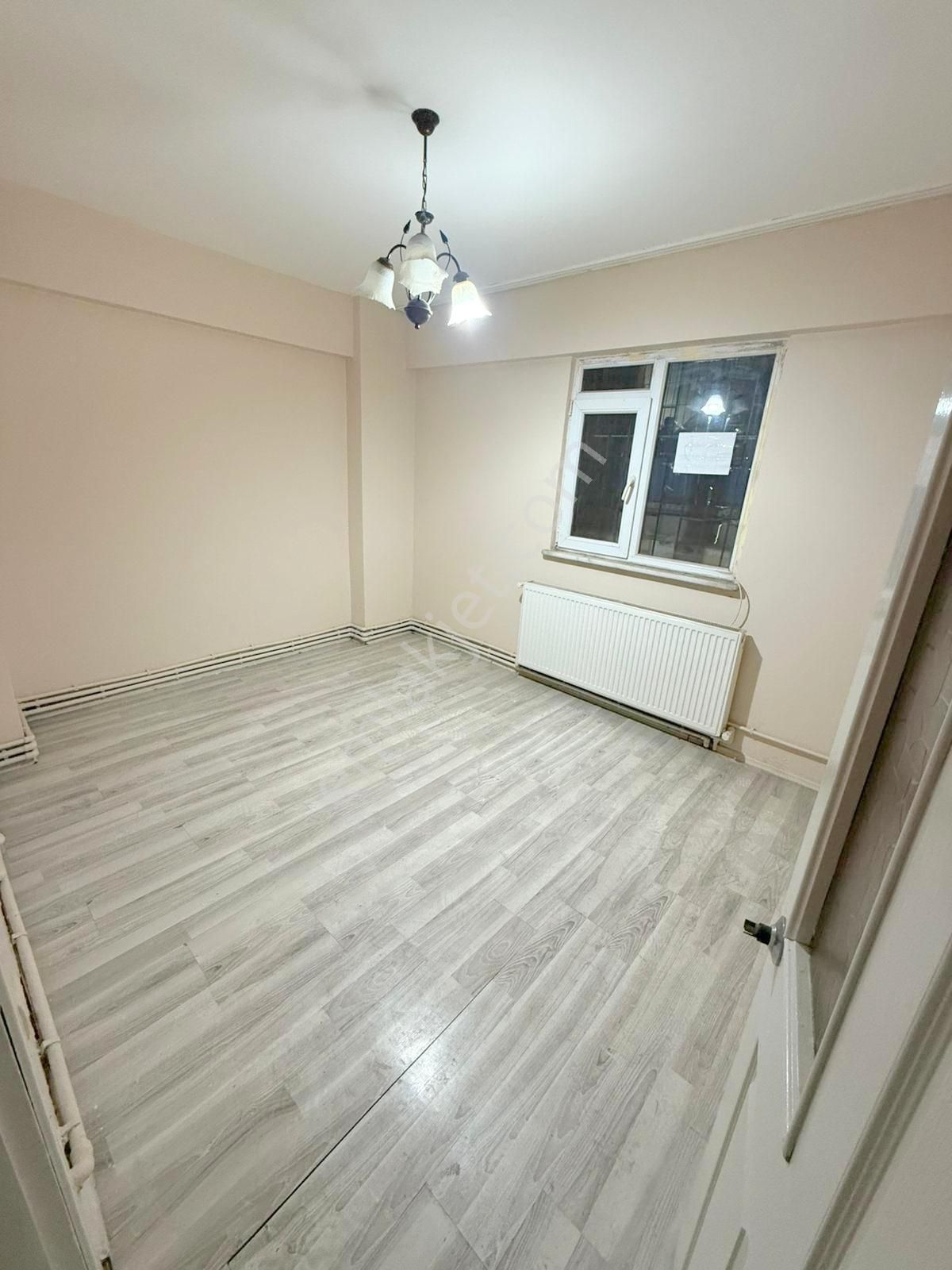 Zafer Mah 2+1 60 M2 Bahce Kat Acıl Satlık - Görsel 4