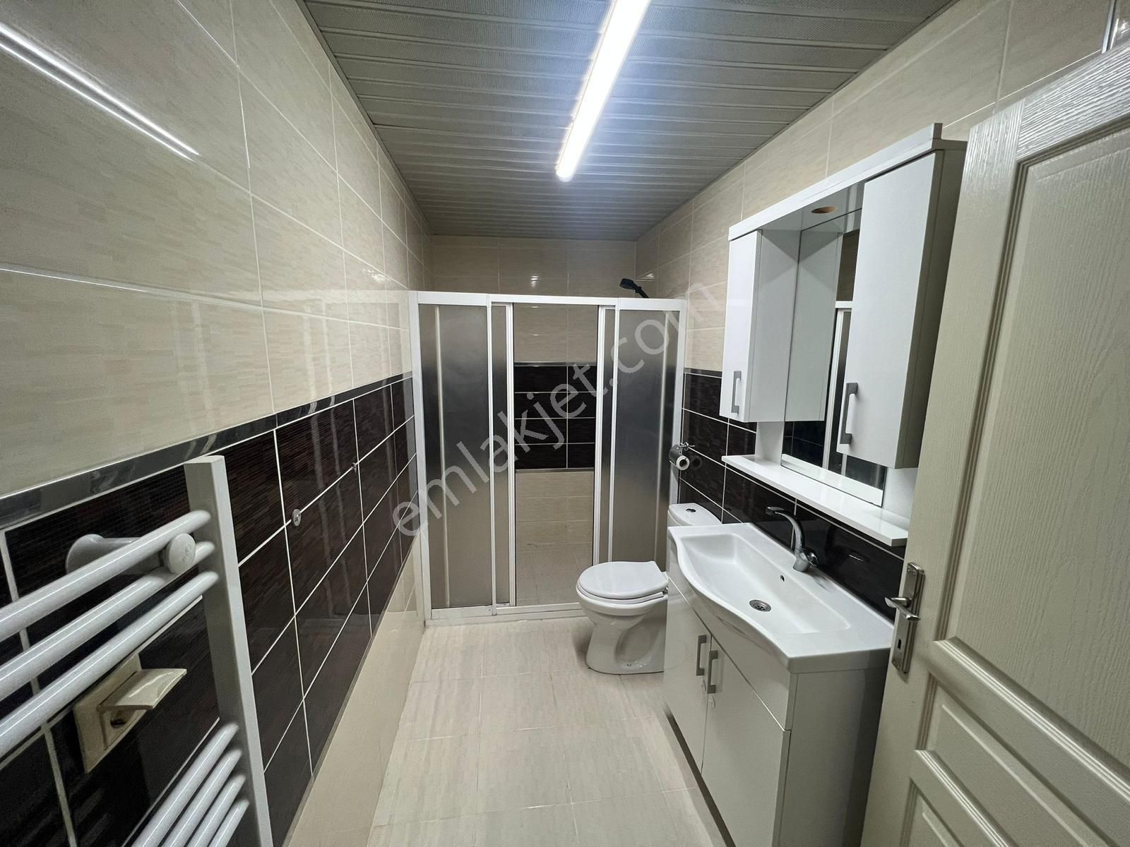 Aktepe Merkezde Asansörlü Bahçeli Kullanışlı 2+1 Fırsat - Görsel 22