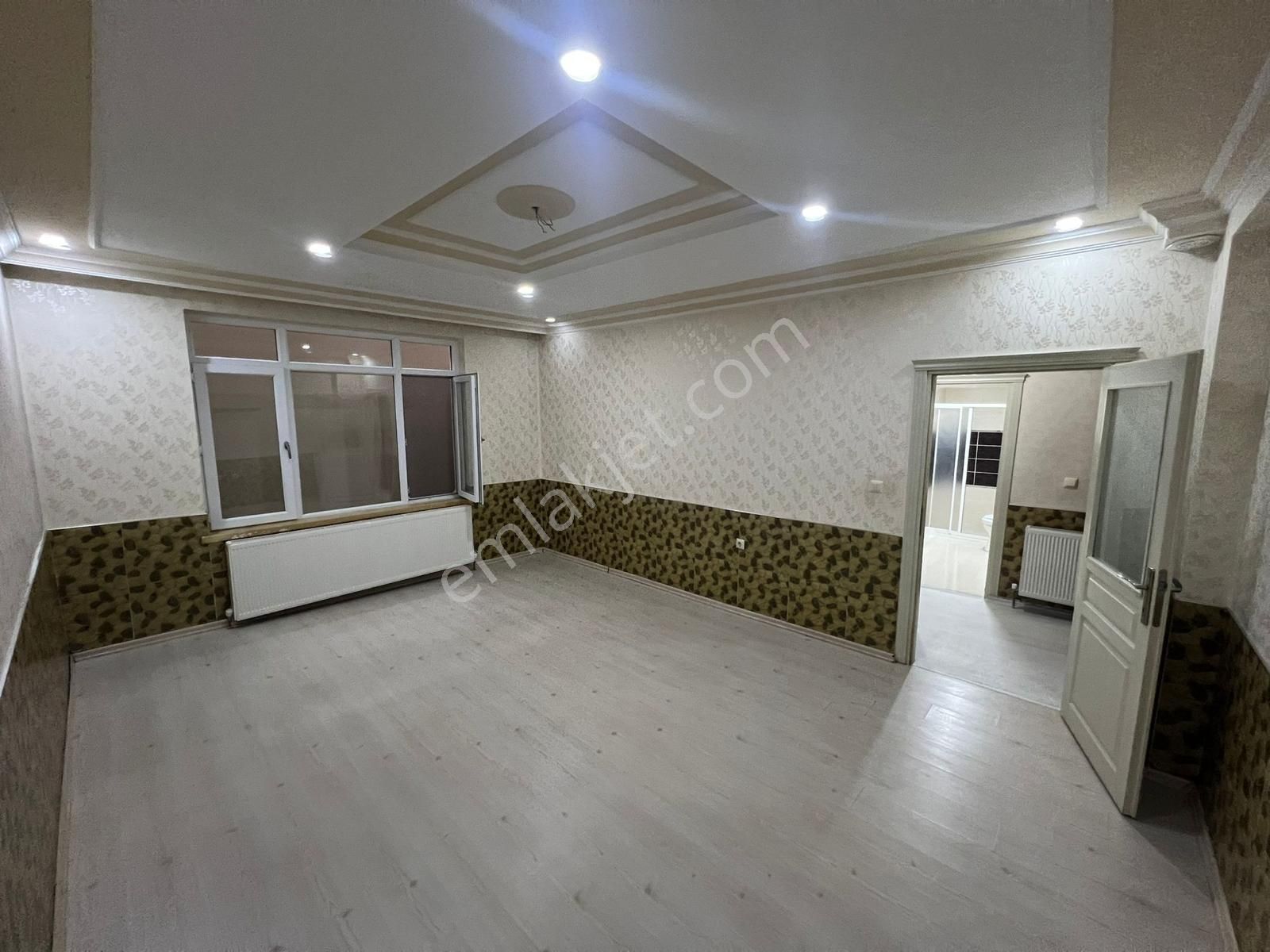 Aktepe Merkezde Asansörlü Bahçeli Kullanışlı 2+1 Fırsat - Görsel 6