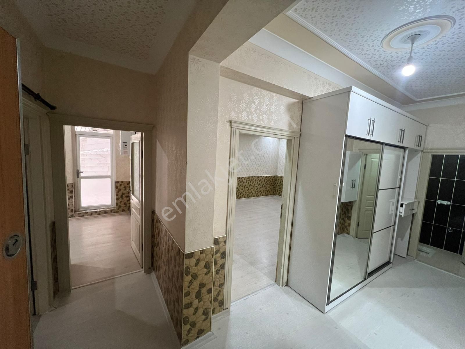 Aktepe Merkezde Asansörlü Bahçeli Kullanışlı 2+1 Fırsat - Görsel 17