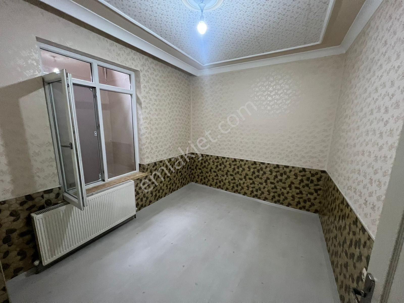 Aktepe Merkezde Asansörlü Bahçeli Kullanışlı 2+1 Fırsat - Görsel 18