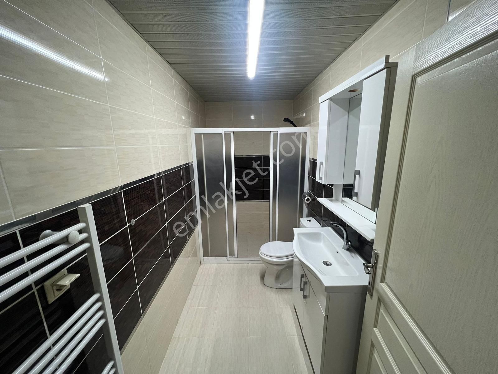 Aktepe Merkezde Asansörlü Bahçeli Kullanışlı 2+1 Fırsat - Görsel 21