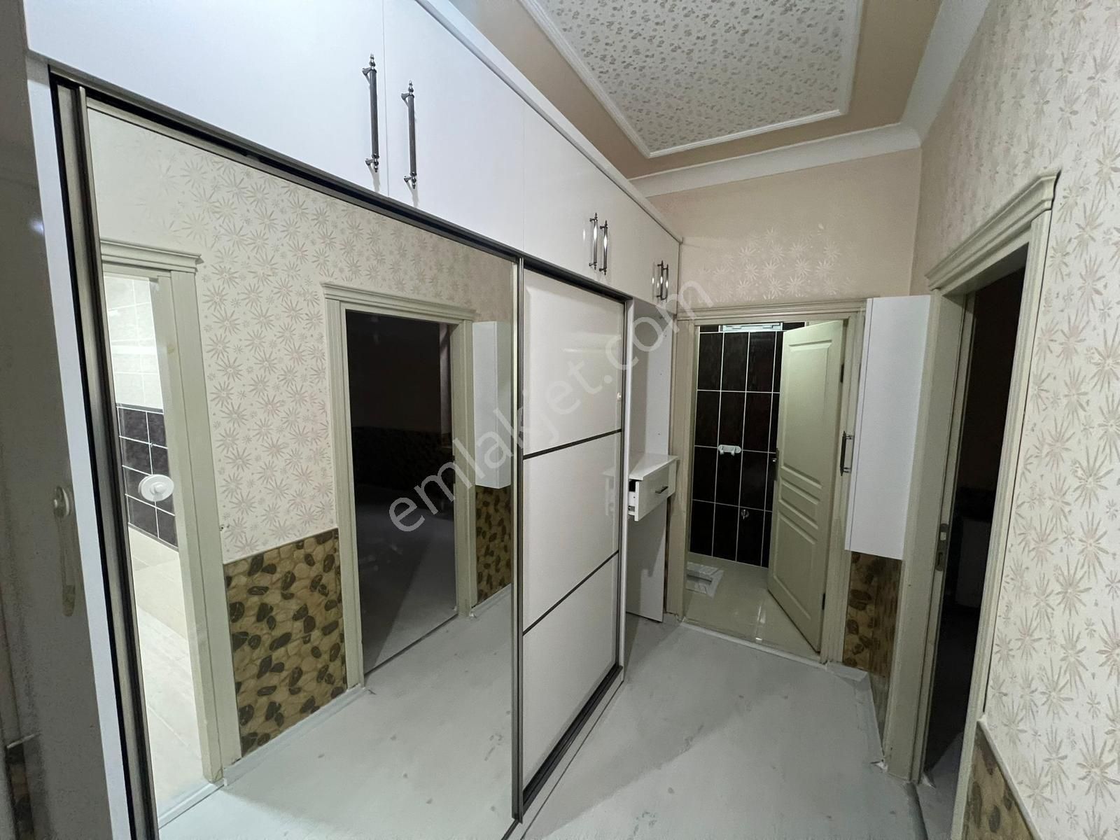 Aktepe Merkezde Asansörlü Bahçeli Kullanışlı 2+1 Fırsat - Görsel 14