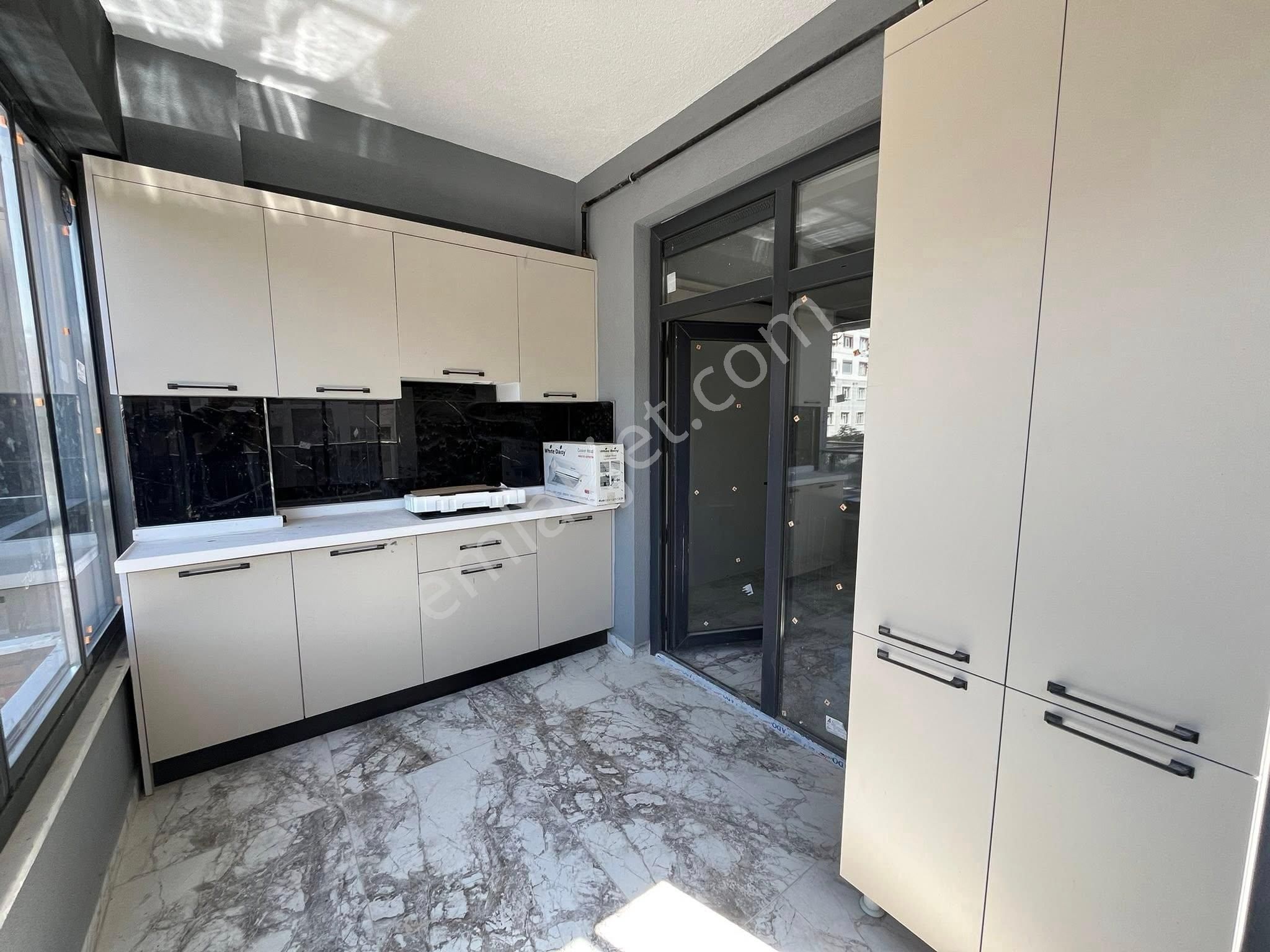 Emrah Çiftci'den Selçuklu Kılıçarslan Mah.selçuk Ecza Deposu Civarı Satılık 3+1 Sıfır Lüks Daire - Görsel 3