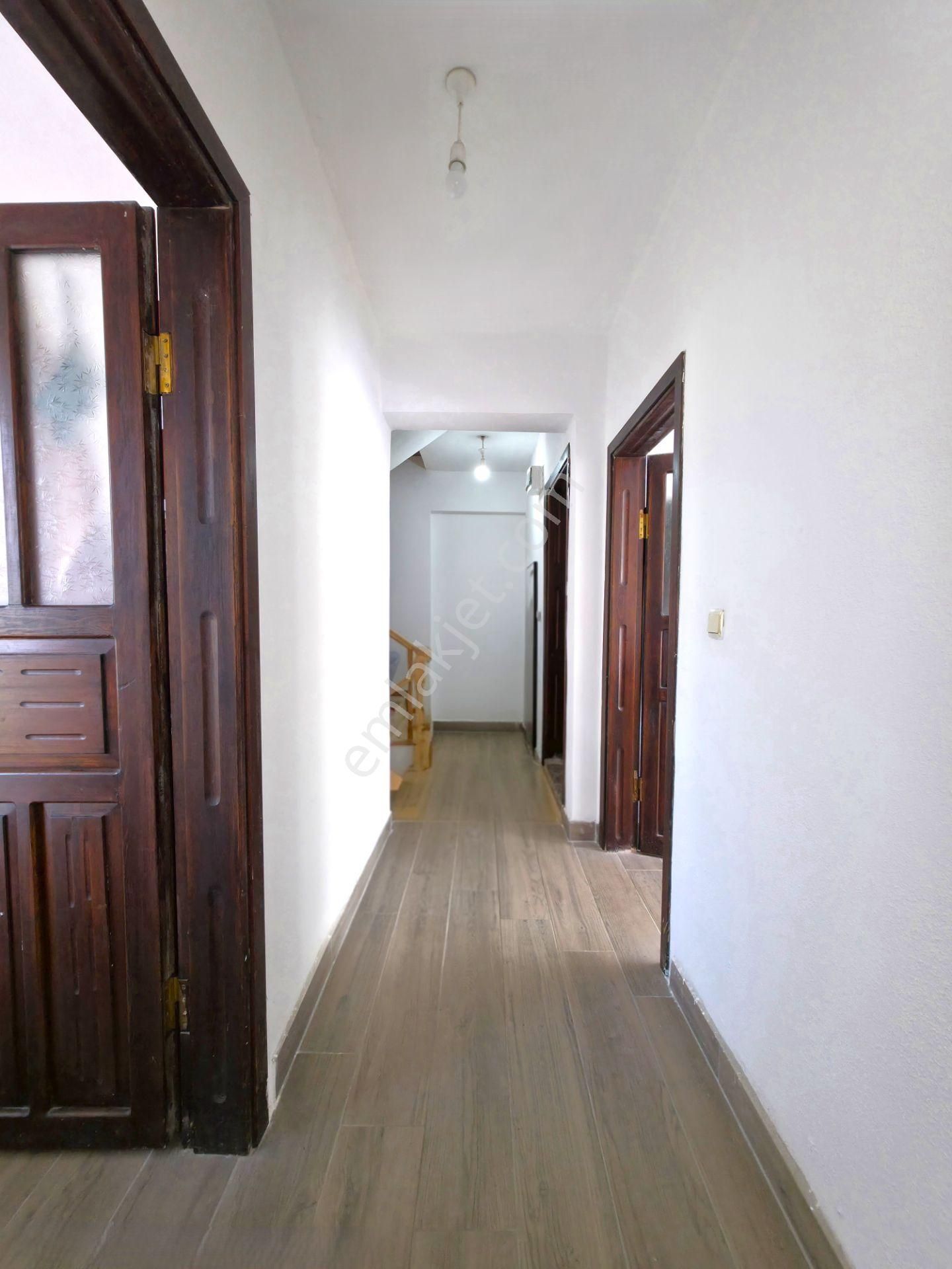 C21 Cius; Haydariye Müstakil Bahçeli Kiralık 4+1 Tripleks Villa - Görsel 20