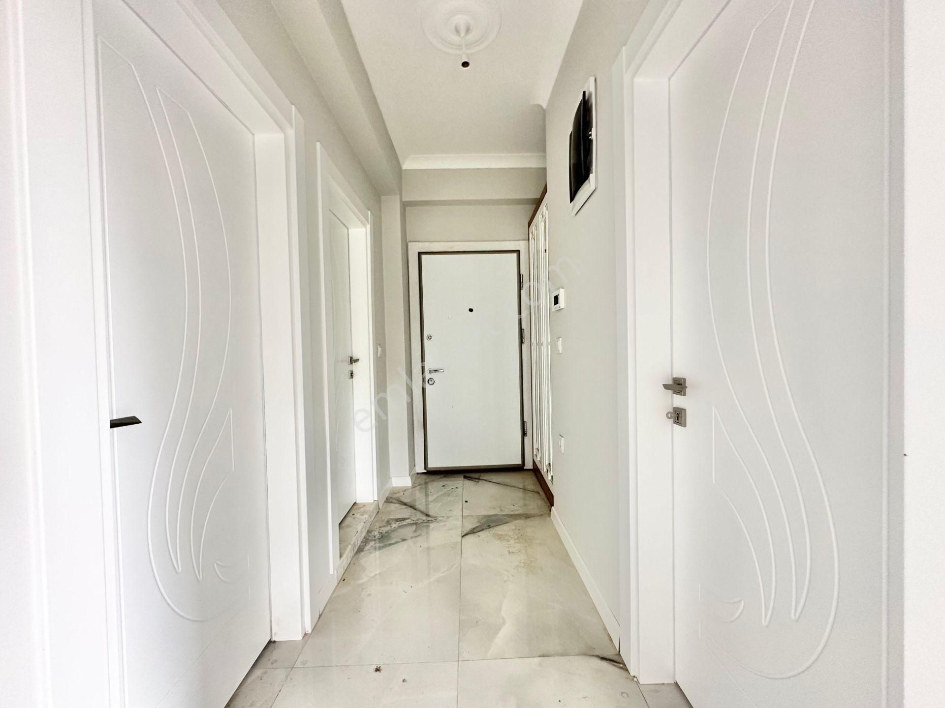 ꧁ay Emlaktan꧂küçükkuyu Mıhlı'da Lüks Butik Sitede Denize 300 M Bahçe Kullanımlı Satılık 2+1 Daire - Görsel 19