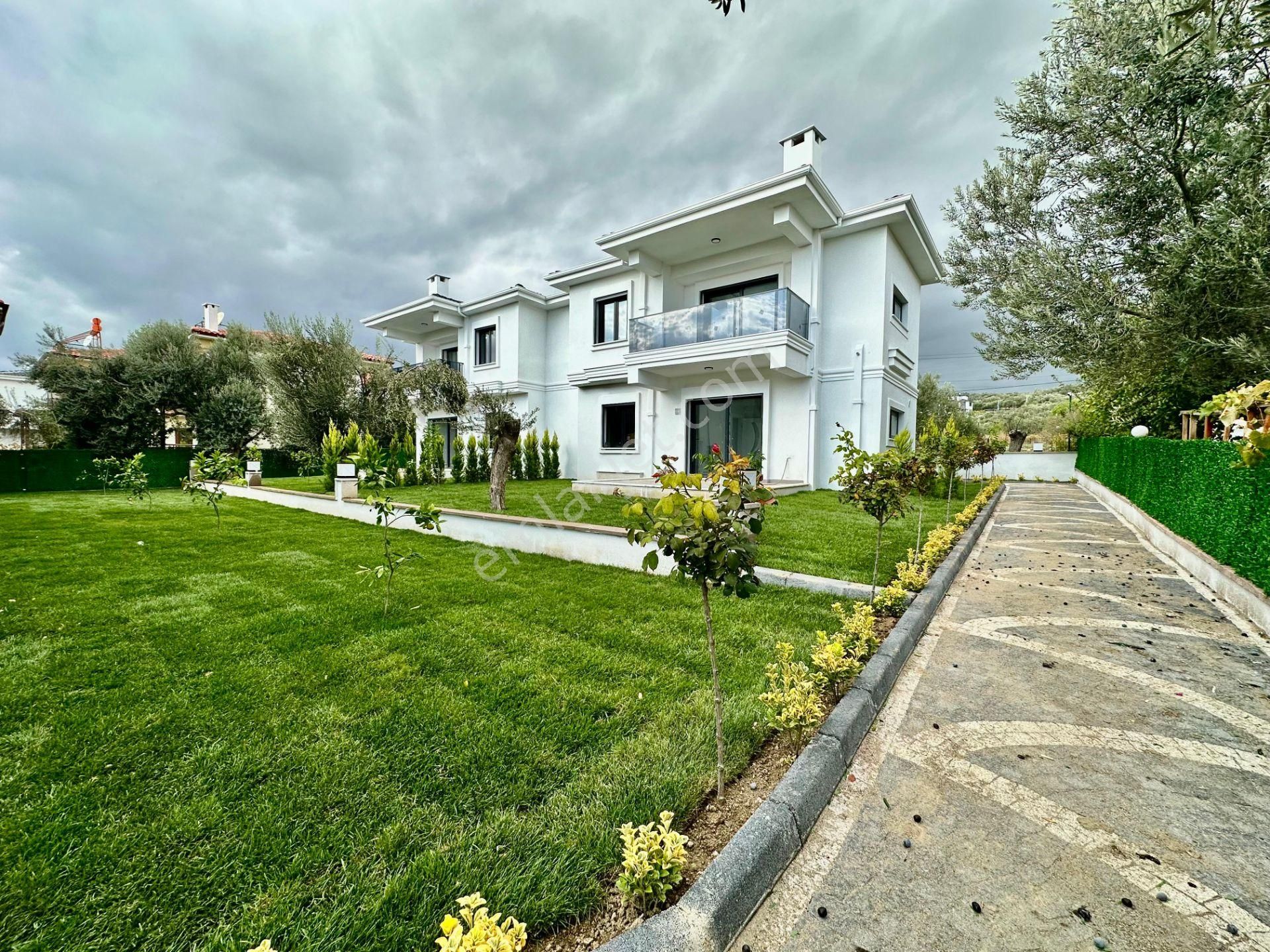 ꧁ay Emlaktan꧂küçükkuyu Mıhlı'da Lüks Butik Sitede Denize 300 M Bahçe Kullanımlı Satılık 2+1 Daire - Görsel 7