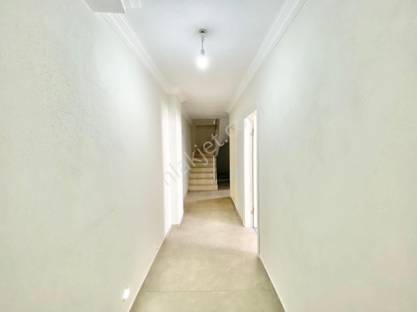 Yükselden Gürede Bölgenin Fırsat 3+1 Villası Satışta - Görsel 9