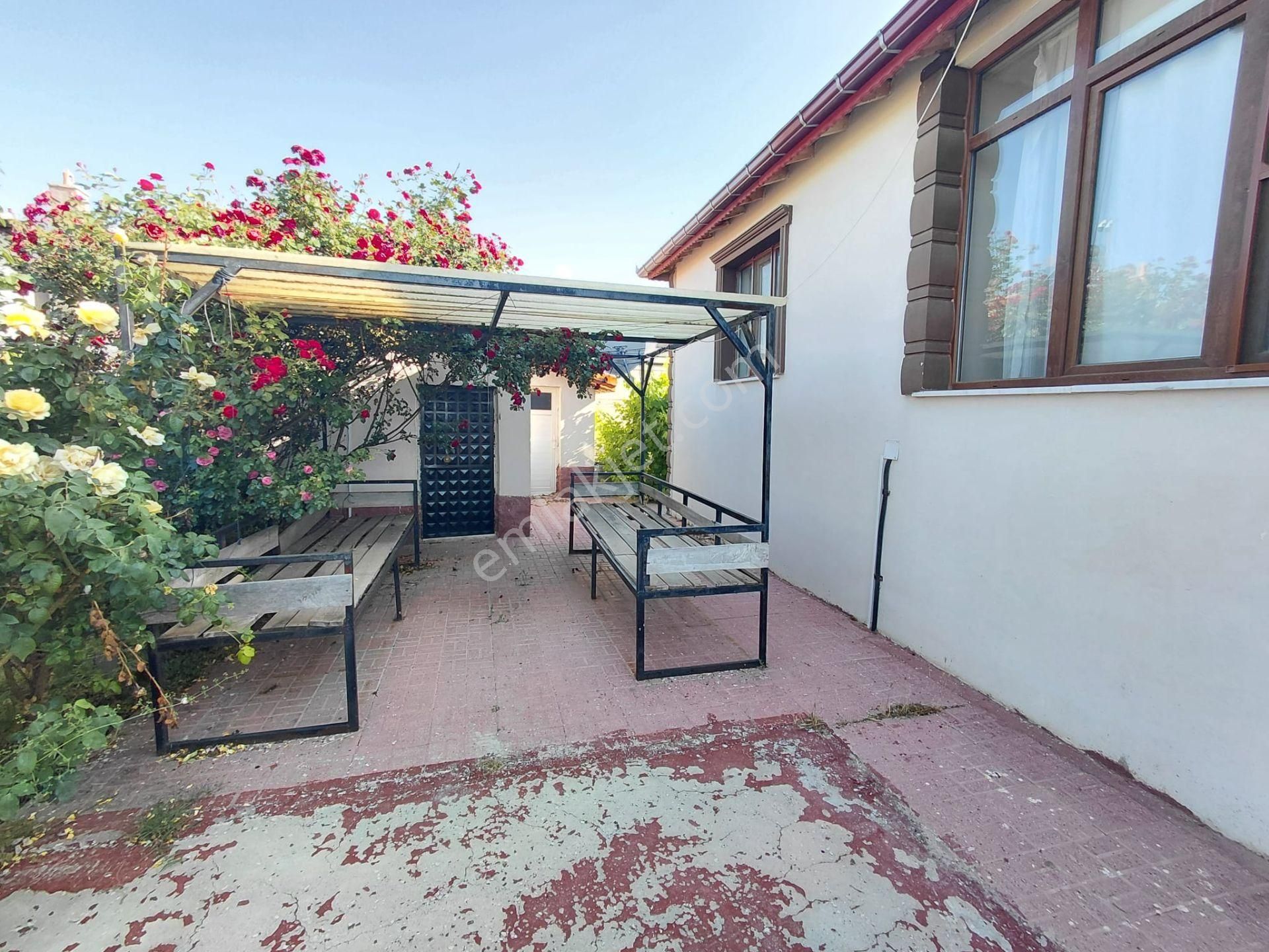 Emrah Çiftci'den Sarayönü Hatip Mah. Satılık 3+1 Bahçeli Müstakil Ev - Görsel 14