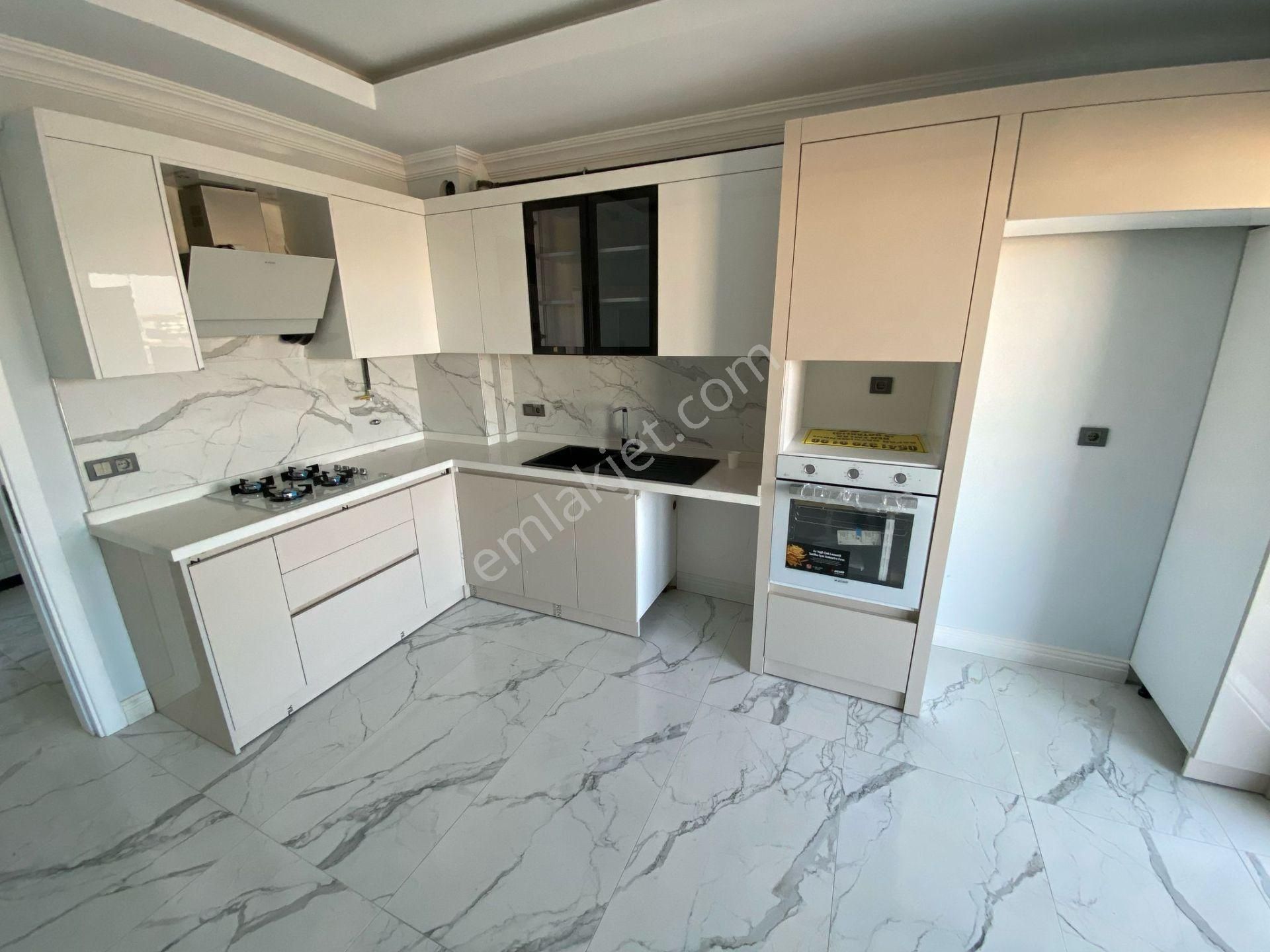 Emrah Çiftci'den Selçuklu Kosova Mah.veysel Karani Cad. Yanı Satılık 3+1 Sıfır Lüks Daireler - Görsel 3