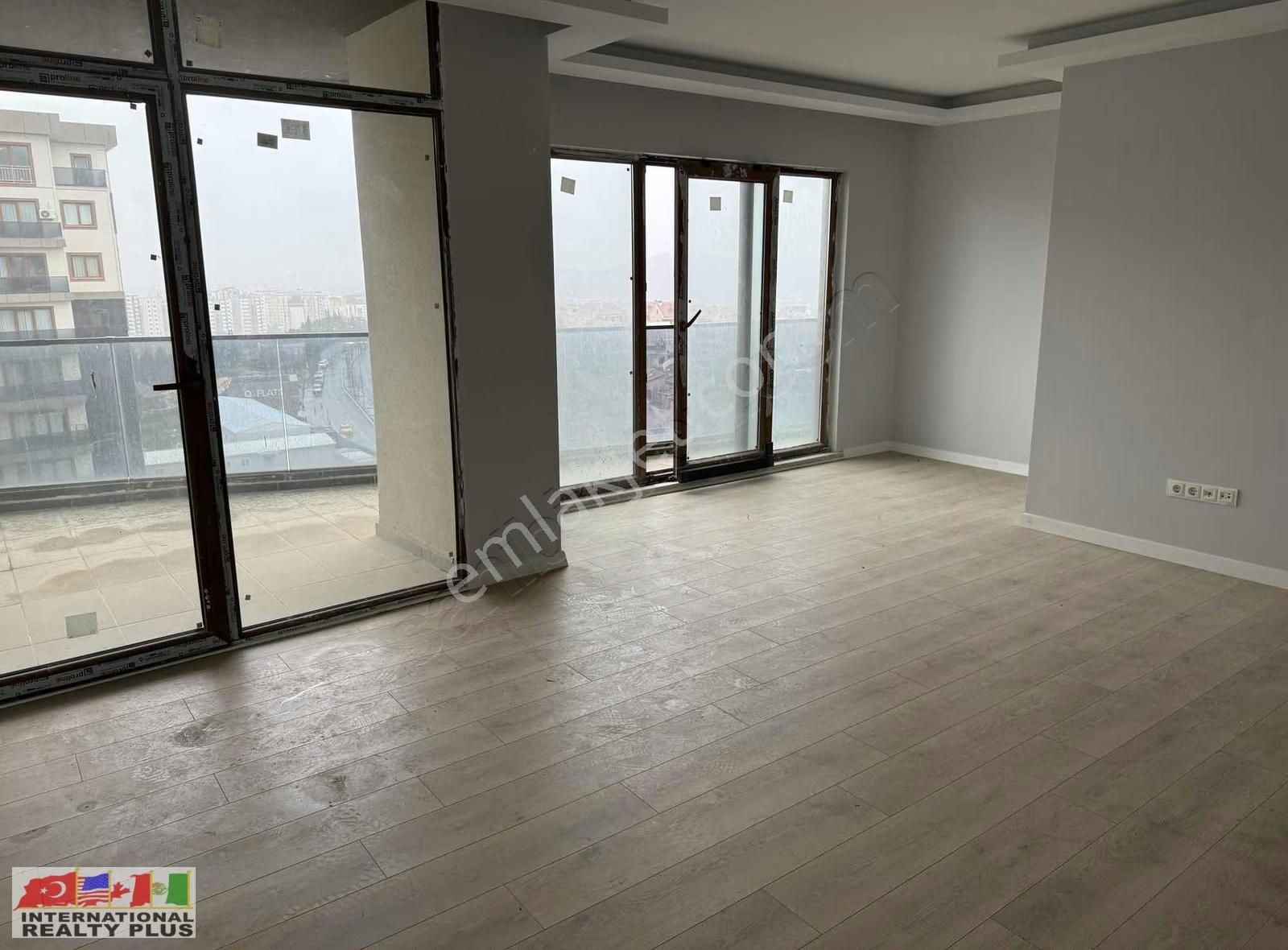Sima Garden Sitesi Büyük Manzaralı Üç Cepheli 3+1 - Görsel 9