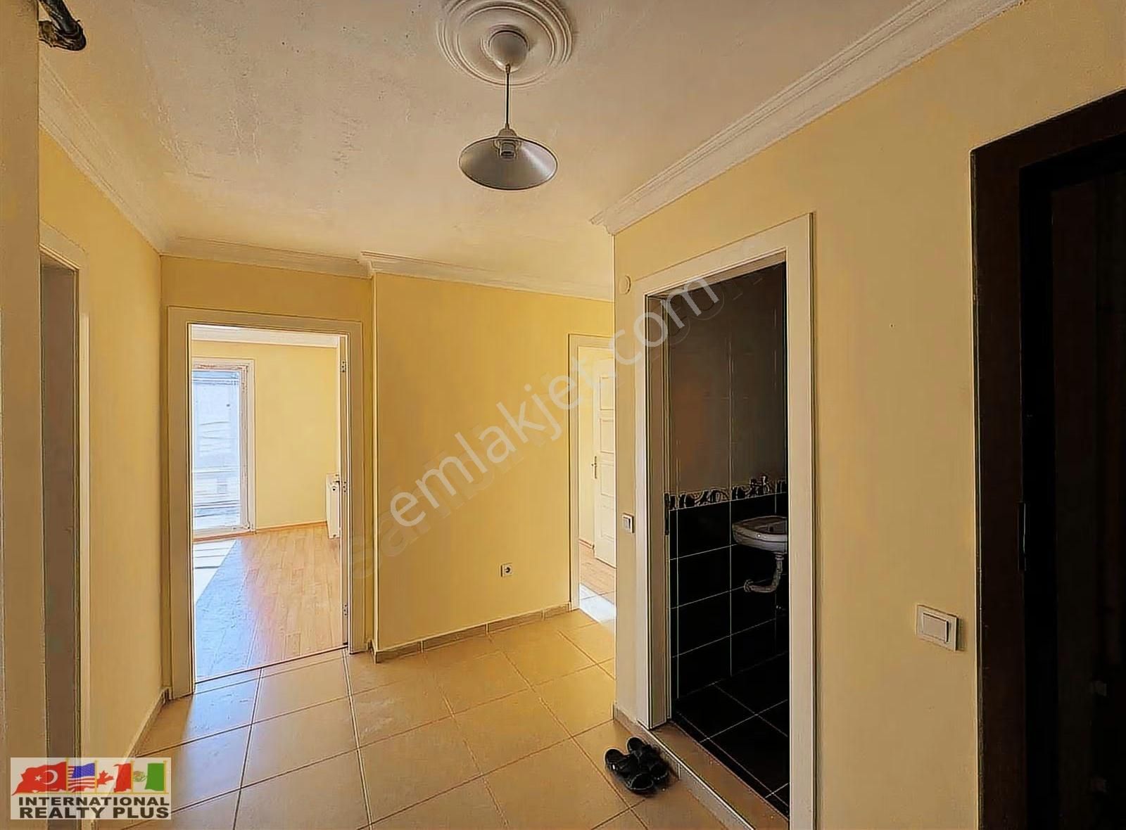 Yayalar Kaptan Apartmanında Geniş 3+1 Kiralık - Görsel 10