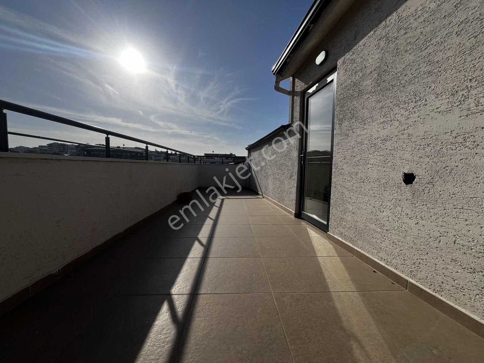 Nenehatun Sıfır Satılık 4+1 220 M² Lüks Çatı Dubleksi - Görsel 2