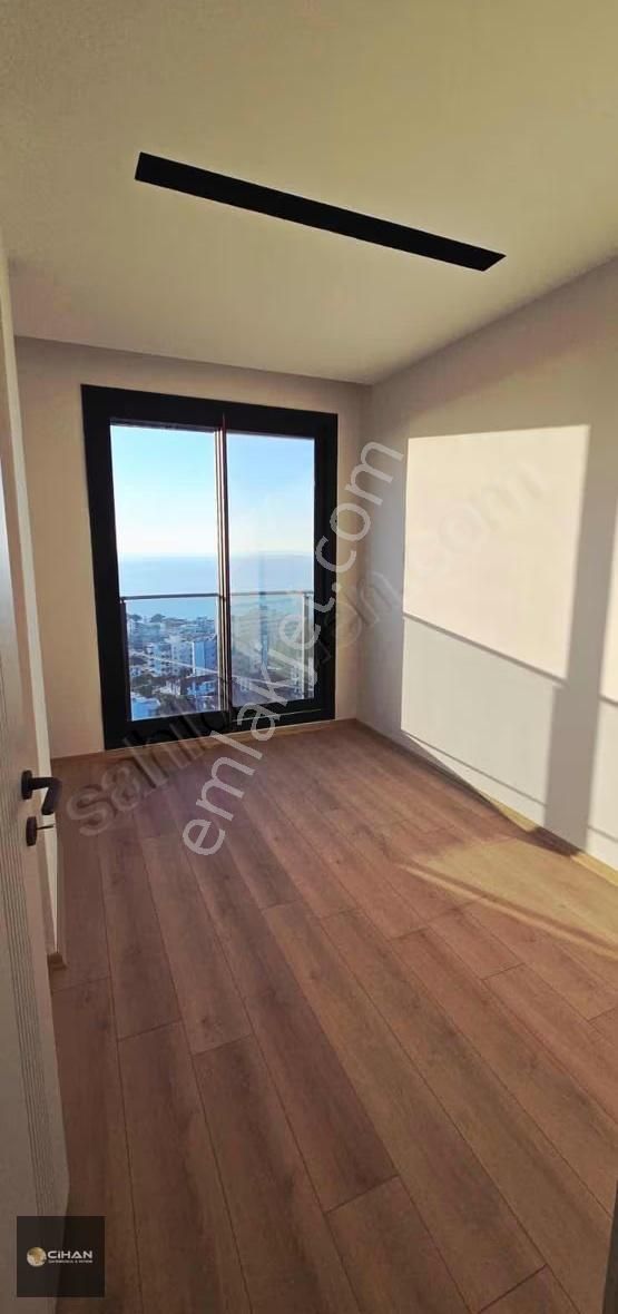 Kuşadası'nda Full Denız Manzaralı Satılık 3 + 1 Daıre - Görsel 10