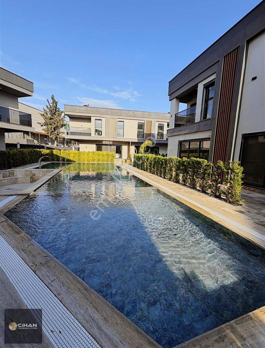 Kuşadası'nda Denize Çok Yakın Özel Havuzlu Yazlık Villa - Görsel 26