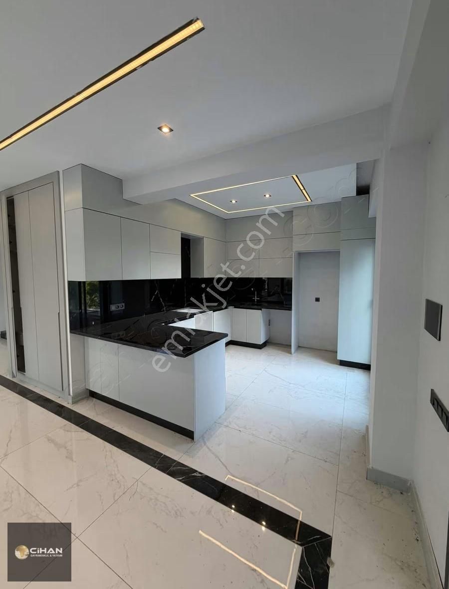 Kuşadası'nda Denize Çok Yakın Özel Havuzlu Yazlık Villa - Görsel 14