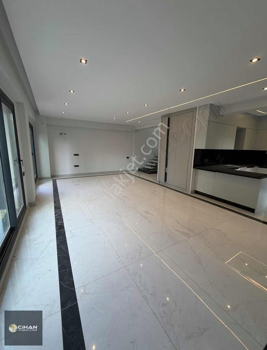 Kuşadası'nda Denize Çok Yakın Özel Havuzlu Yazlık Villa - Görsel 23