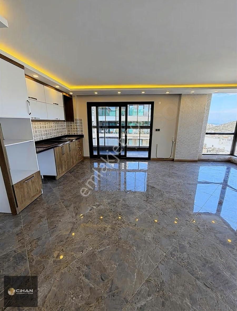 Kuşadasında Satılık Rezidas Daire - Görsel 13