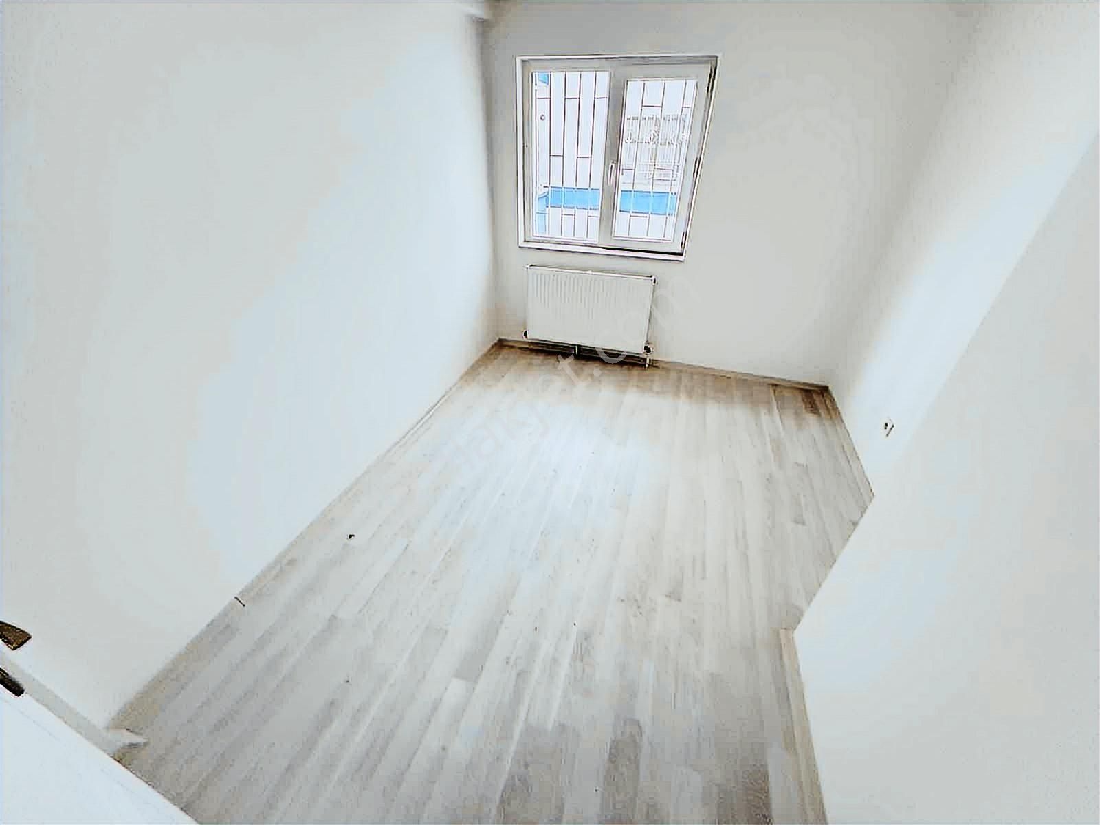 Kayaş'ta Tren İstasyonu-hastane-okul Yakını 2+1 Daire - Görsel 2