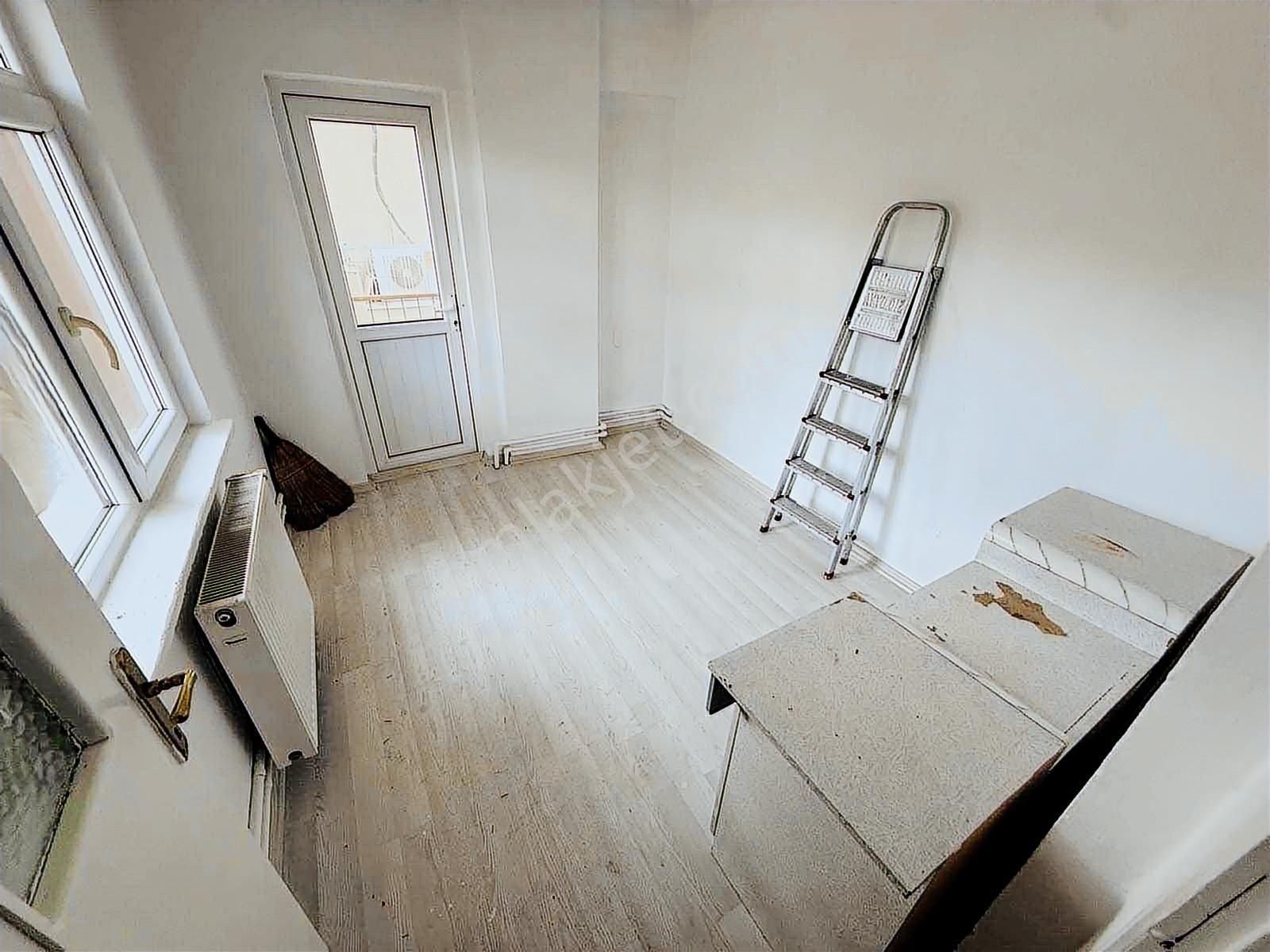 Büyük Kayaş'ta Tren İstasyonu Yakını Ara Kat 3+1 Daire - Görsel 5