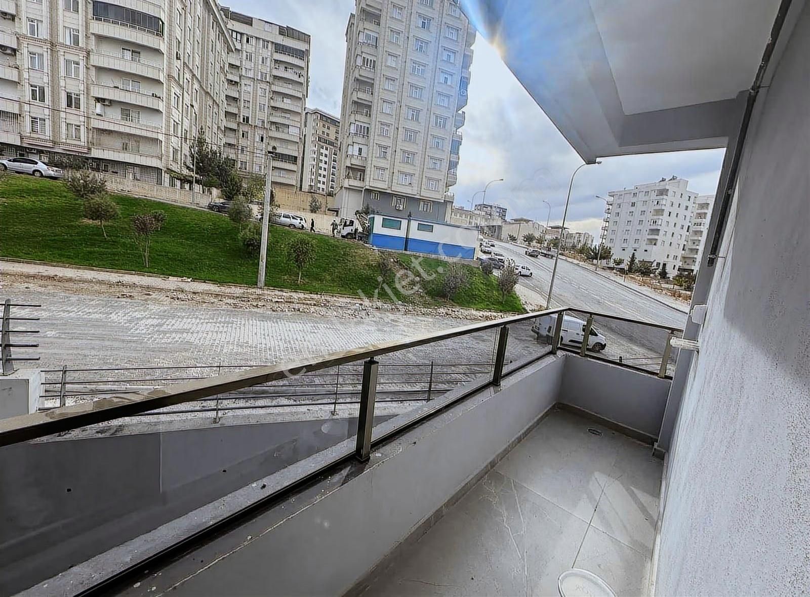 Karaköprü'nün En Lüks Eşyalı Dairesi Çözüm Emlak'ta - Görsel 16