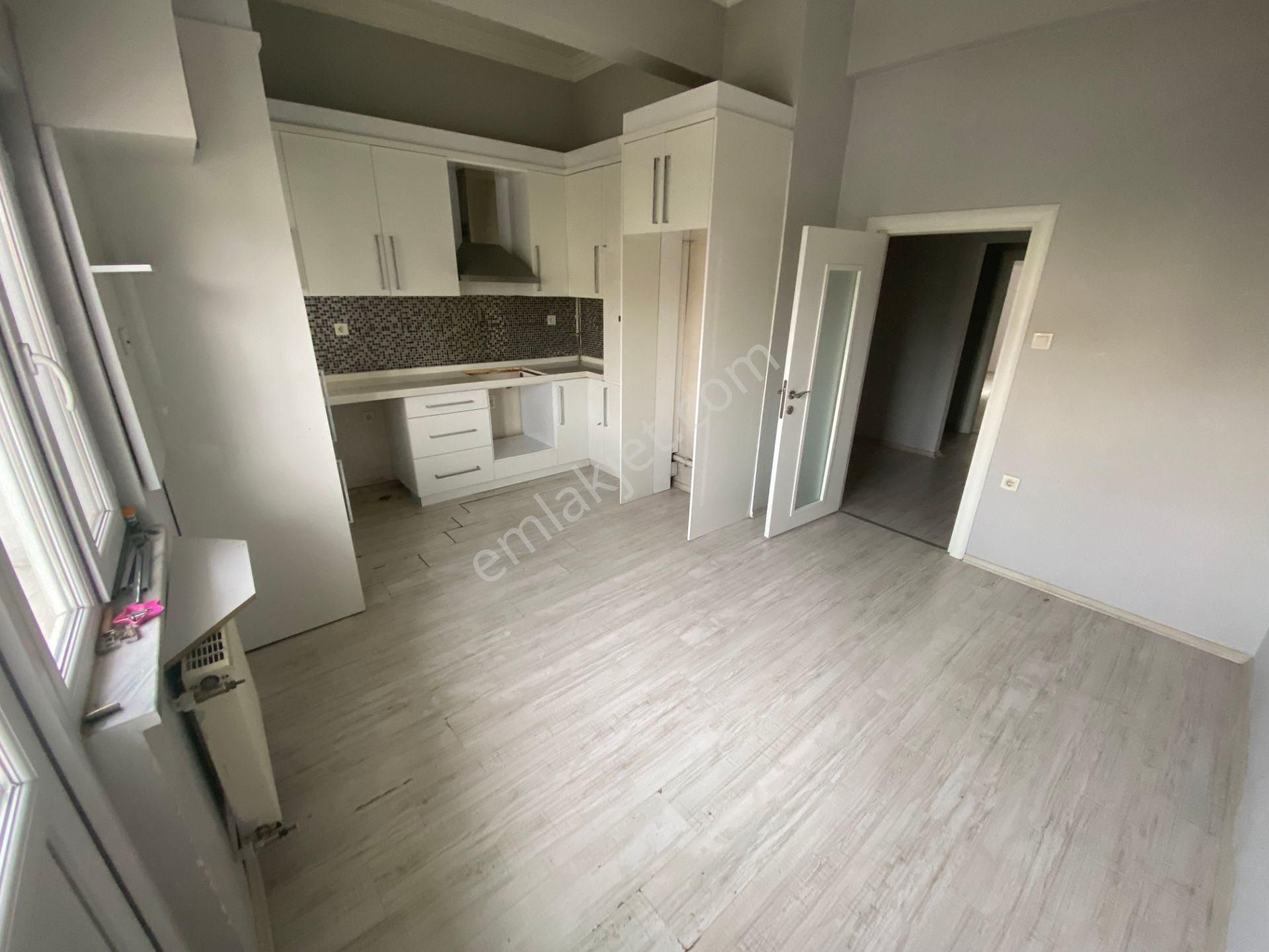 Konak Caddesi Üzerinde Önü Açık Fırsat Dairesi... - Görsel 11