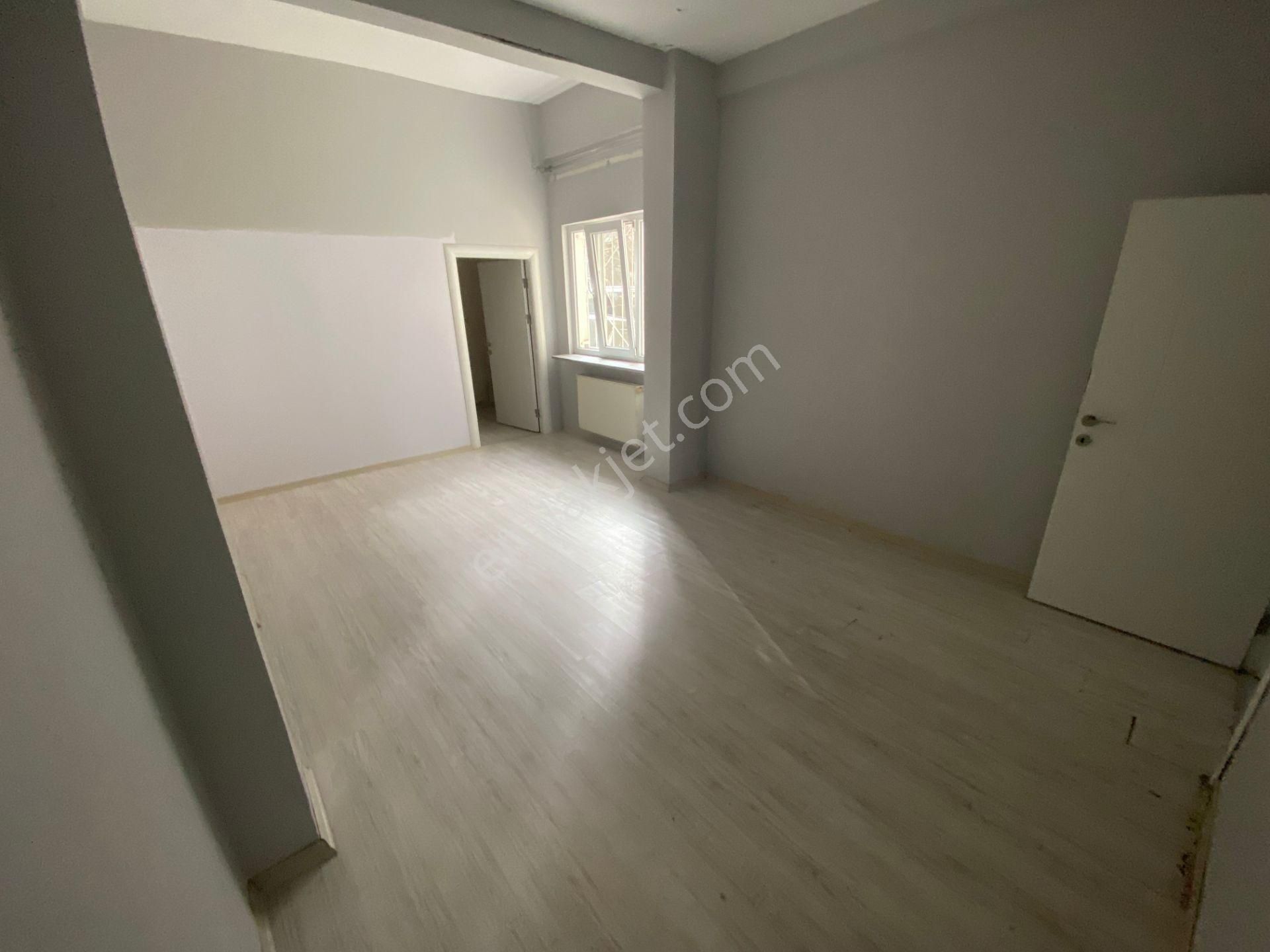 Konak Caddesi Üzerinde Önü Açık Fırsat Dairesi... - Görsel 15