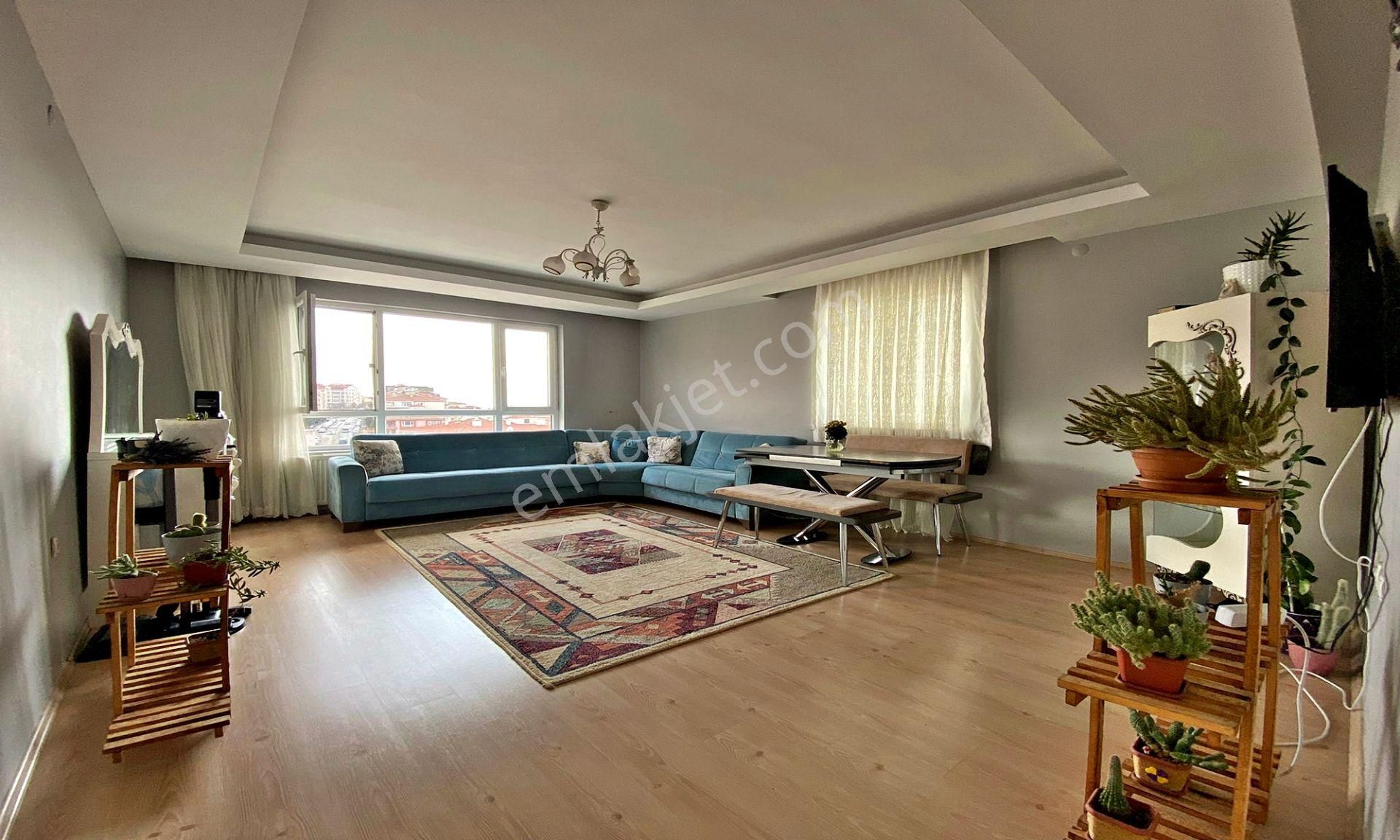 Atapark'ta 340 Caddeye Yakın Katta Full Yapılı 3+1 Daire ! - Görsel 6