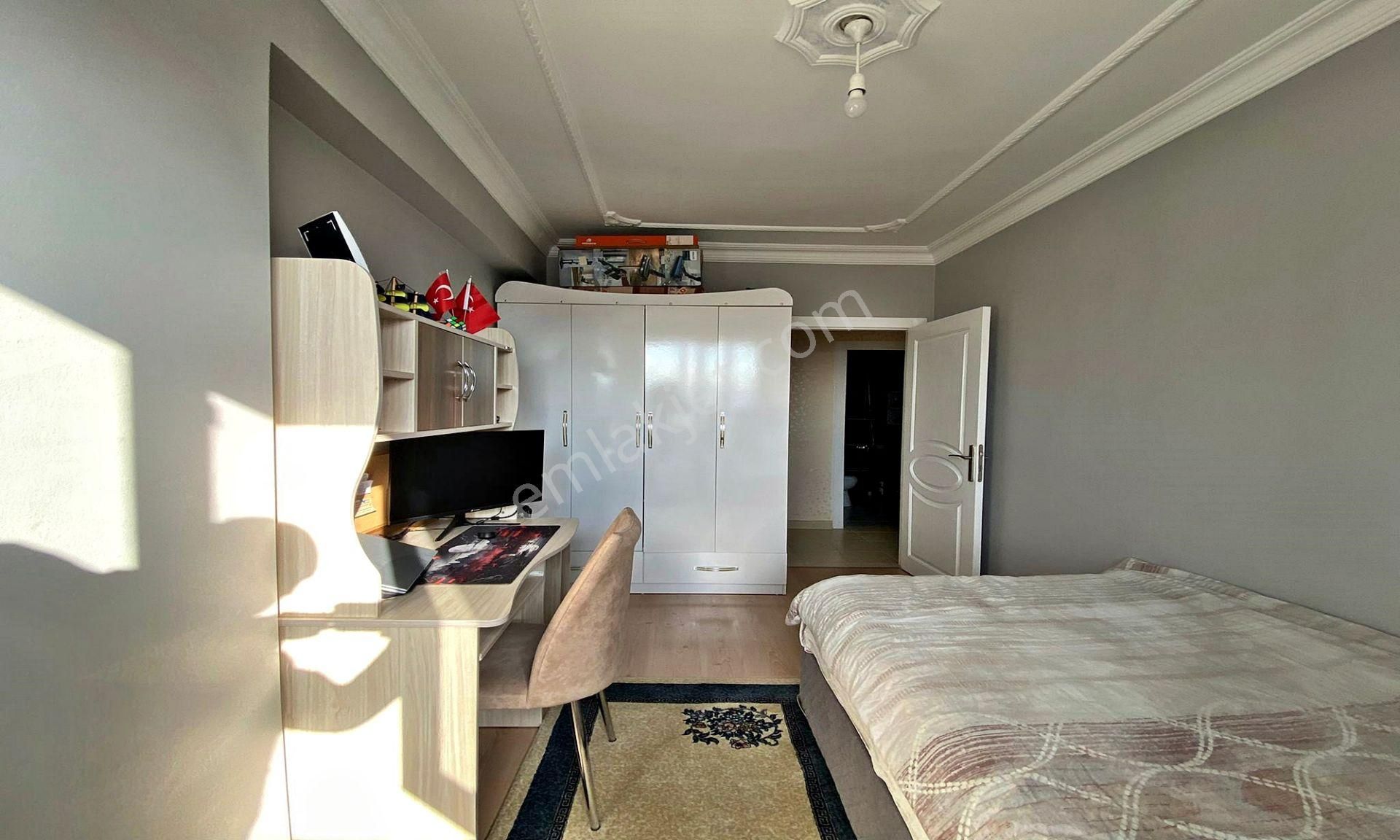 Atapark'ta 340 Caddeye Yakın Katta Full Yapılı 3+1 Daire ! - Görsel 21