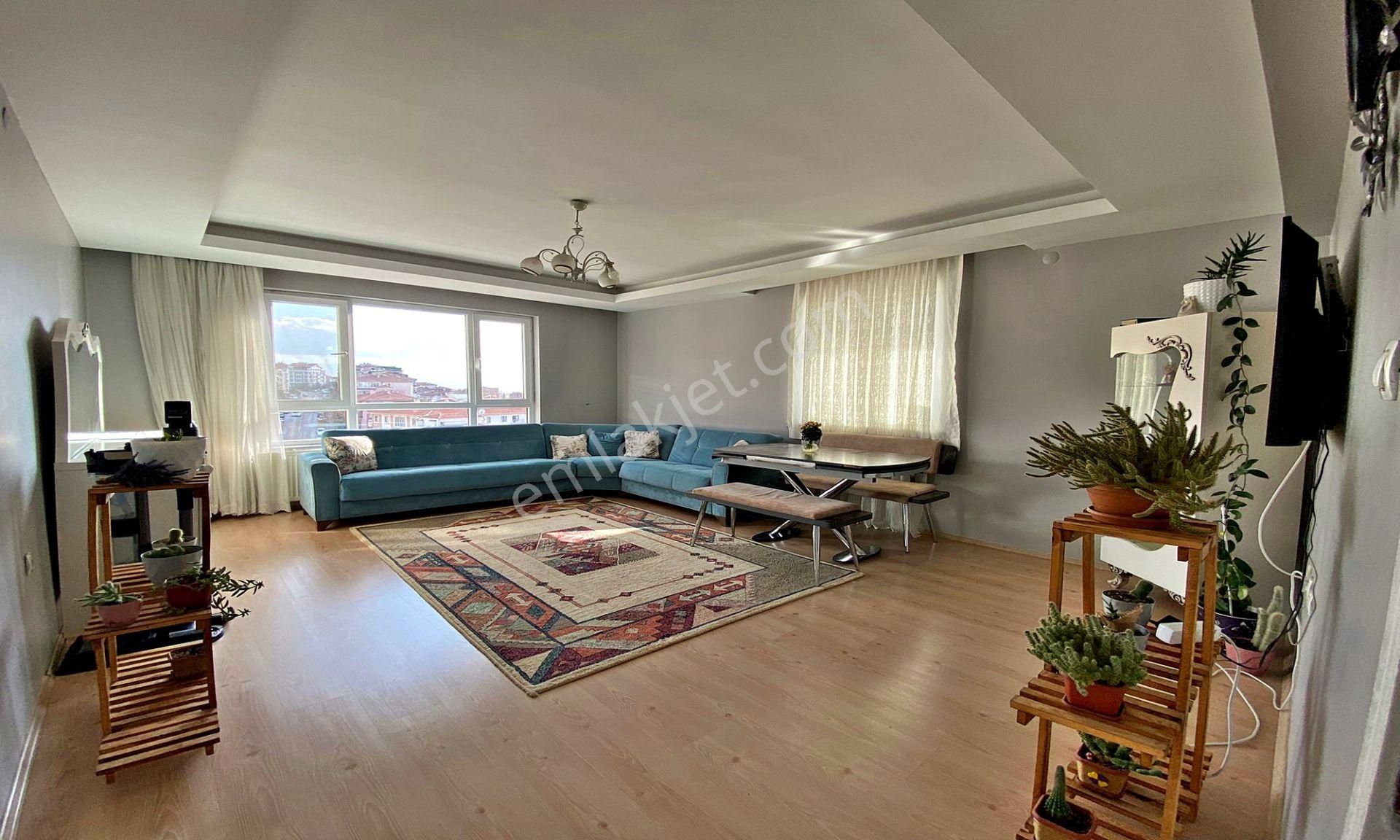 Atapark'ta 340 Caddeye Yakın Katta Full Yapılı 3+1 Daire ! - Görsel 23