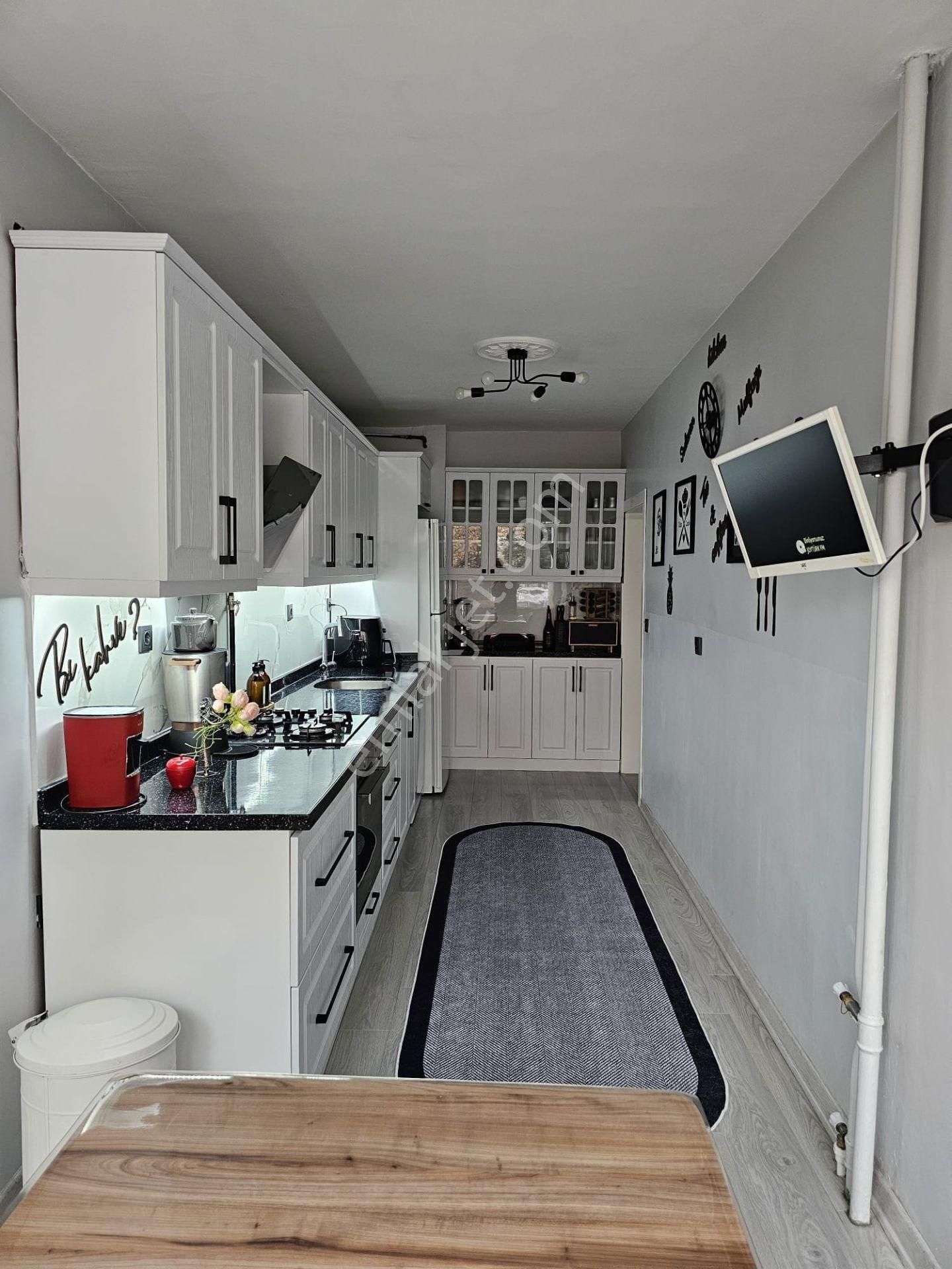 Atakent Mahallesi Banka Bloklarında 3+1 Fırsat Daire - Görsel 2