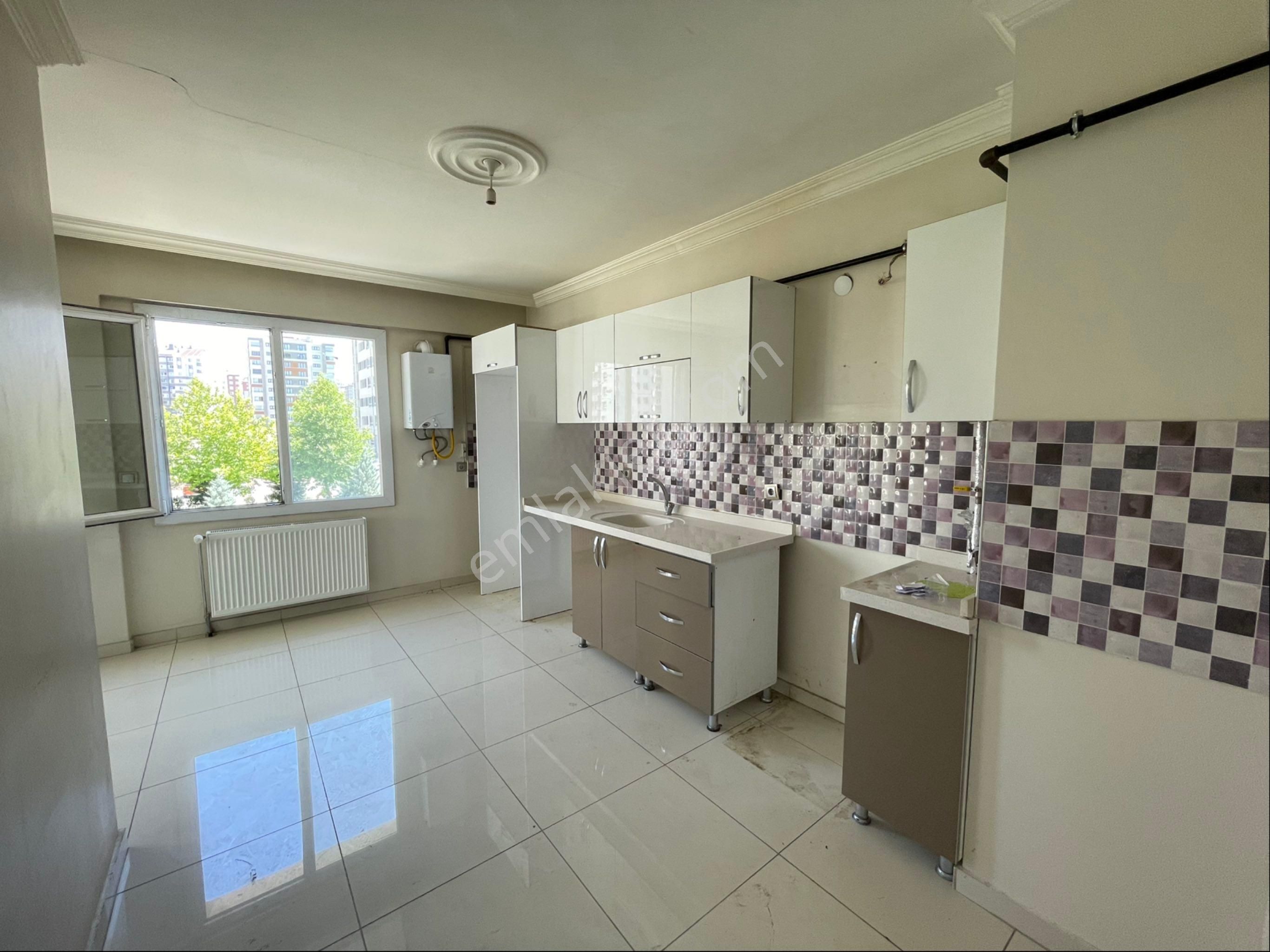 750 Kütle Parsel Uygun Fiyatlı Güney Cephe Fırsat Dairesi