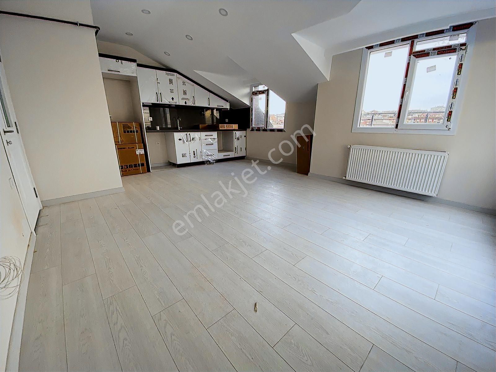 Lidya Emlak'tan Cephesi Full Açık 4+2 190m2 Otoparklı Dublex - Görsel 19