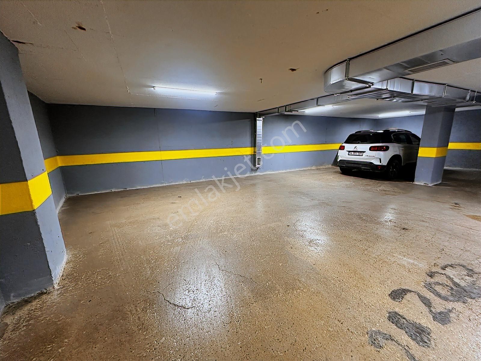 Tamiş'den Bostancı Lunaparkta Sıfır Binada Ön Cephede 2.kat 2+1 - Görsel 27