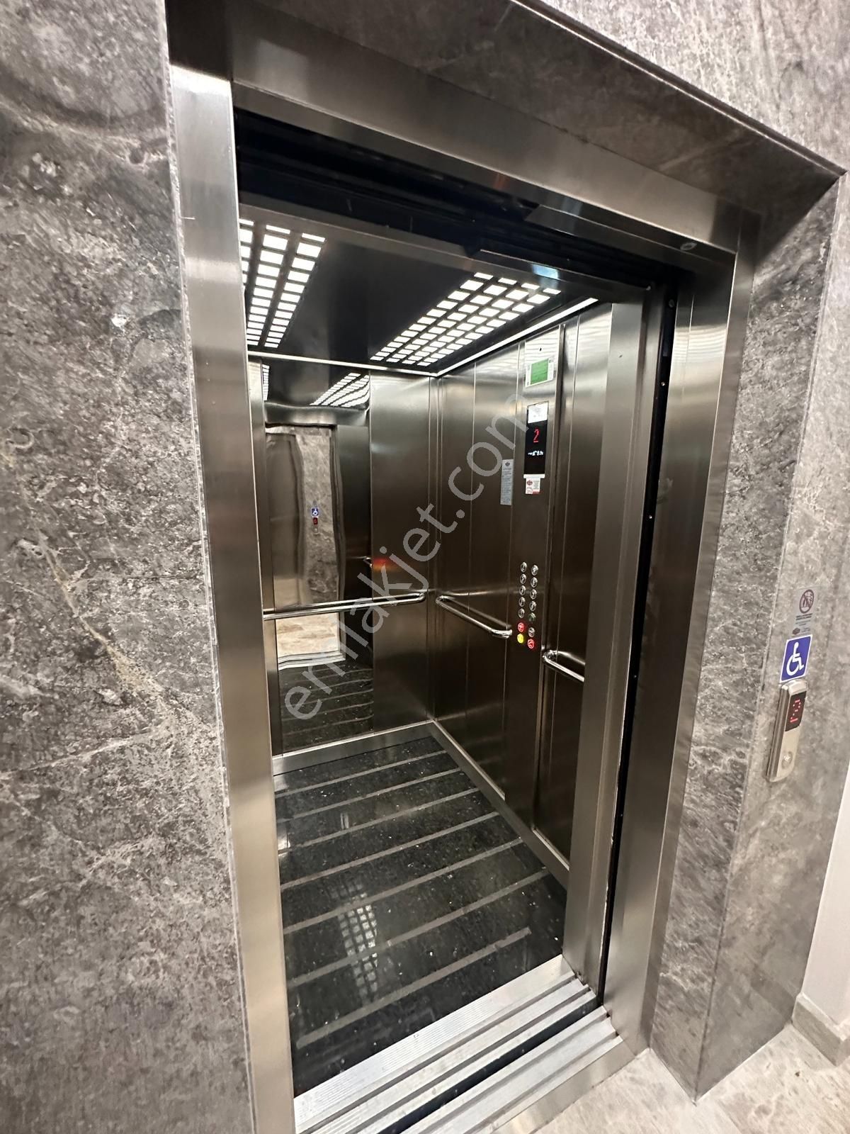 Tamiş'den Bostancı Lunaparkta Sıfır Binada Ön Cephede 2.kat 2+1 - Görsel 24