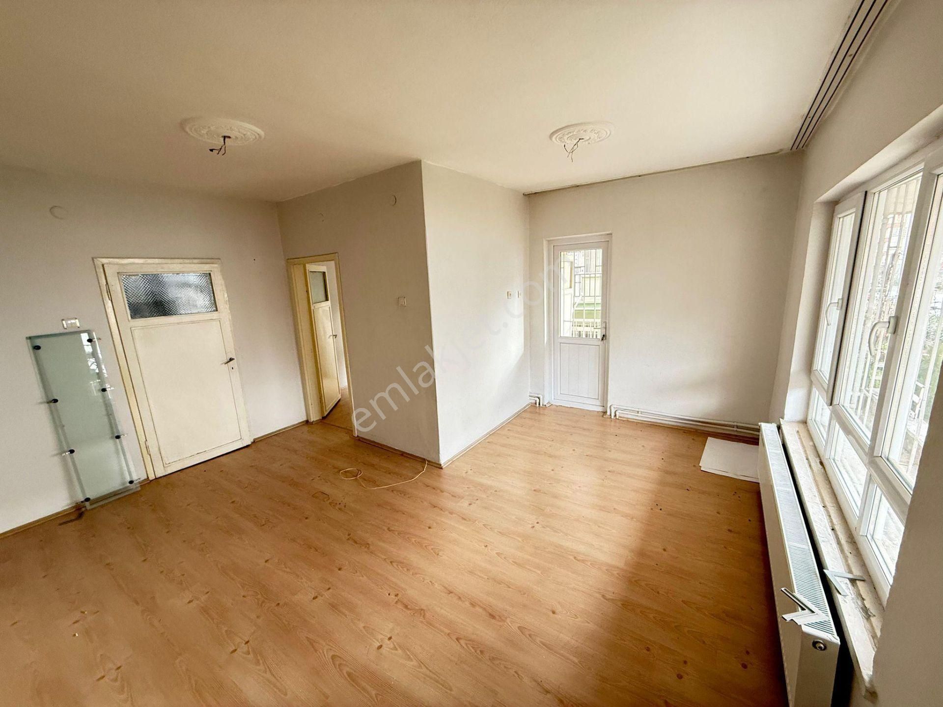 Acil ! Yunus Emre Cad. 2 Bina Karaelmas Sok. 3+1 Y.giriş Ön Ceph - Görsel 3