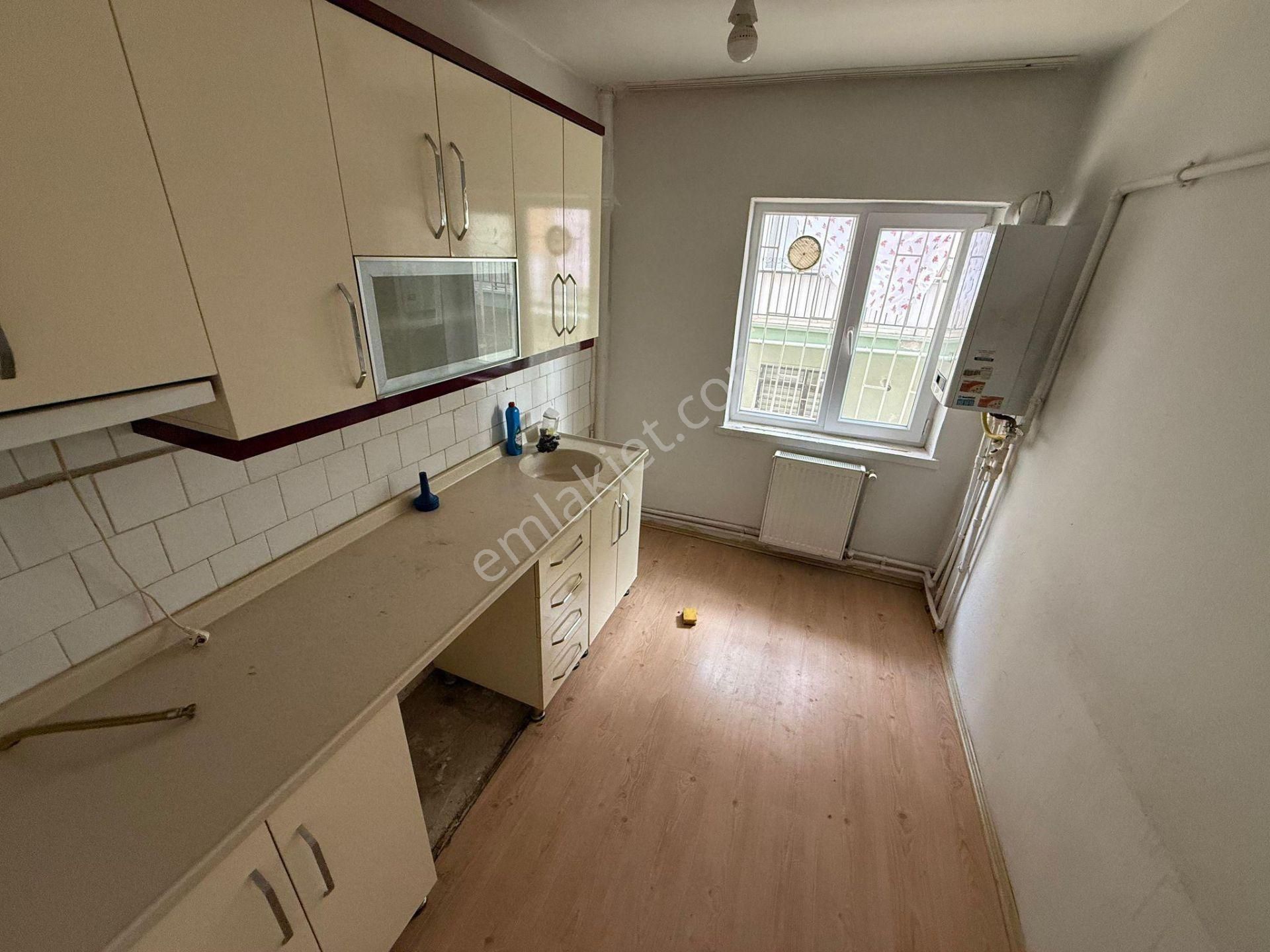 Acil ! Yunus Emre Cad. 2 Bina Karaelmas Sok. 3+1 Y.giriş Ön Ceph - Görsel 5