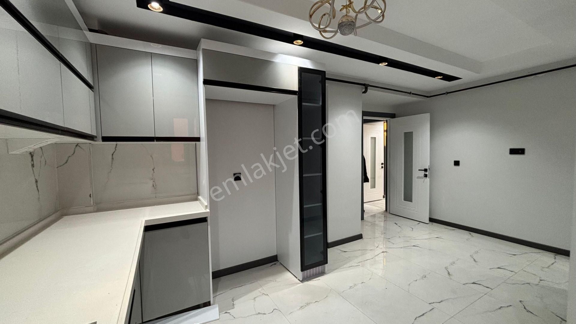 !recep Ümit Emlak'tan Çamlıca Mahallesinde Birlik Caddesi Yakınında Asansörlü Lüx 3+1 Daireler Ce39! - Görsel 12